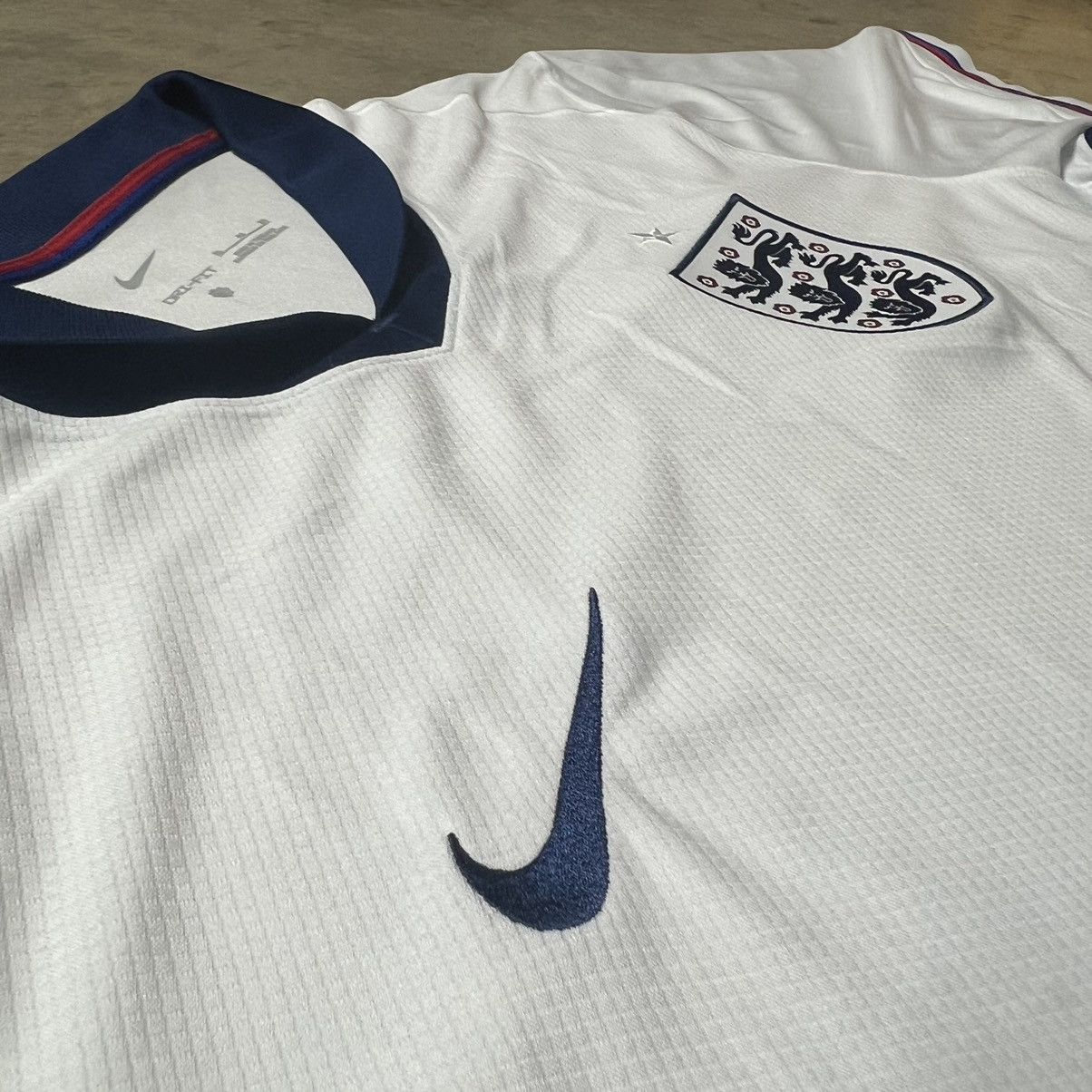 Nike UEFA England “The Three Lions” Nike Dry-Fit Soccer Jersey Size US XL / EU 56 / 4 - 4 Thumbnail