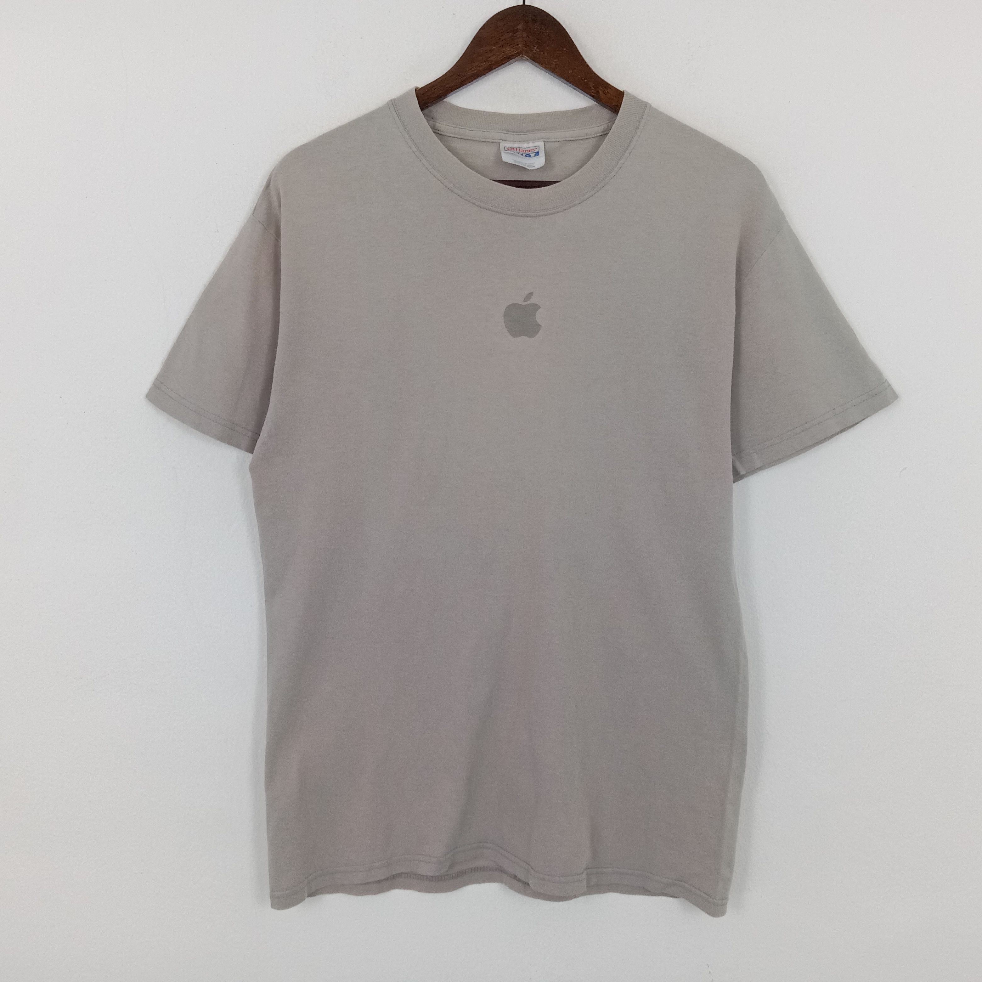 Vintage Apple Nice Design Tshirt