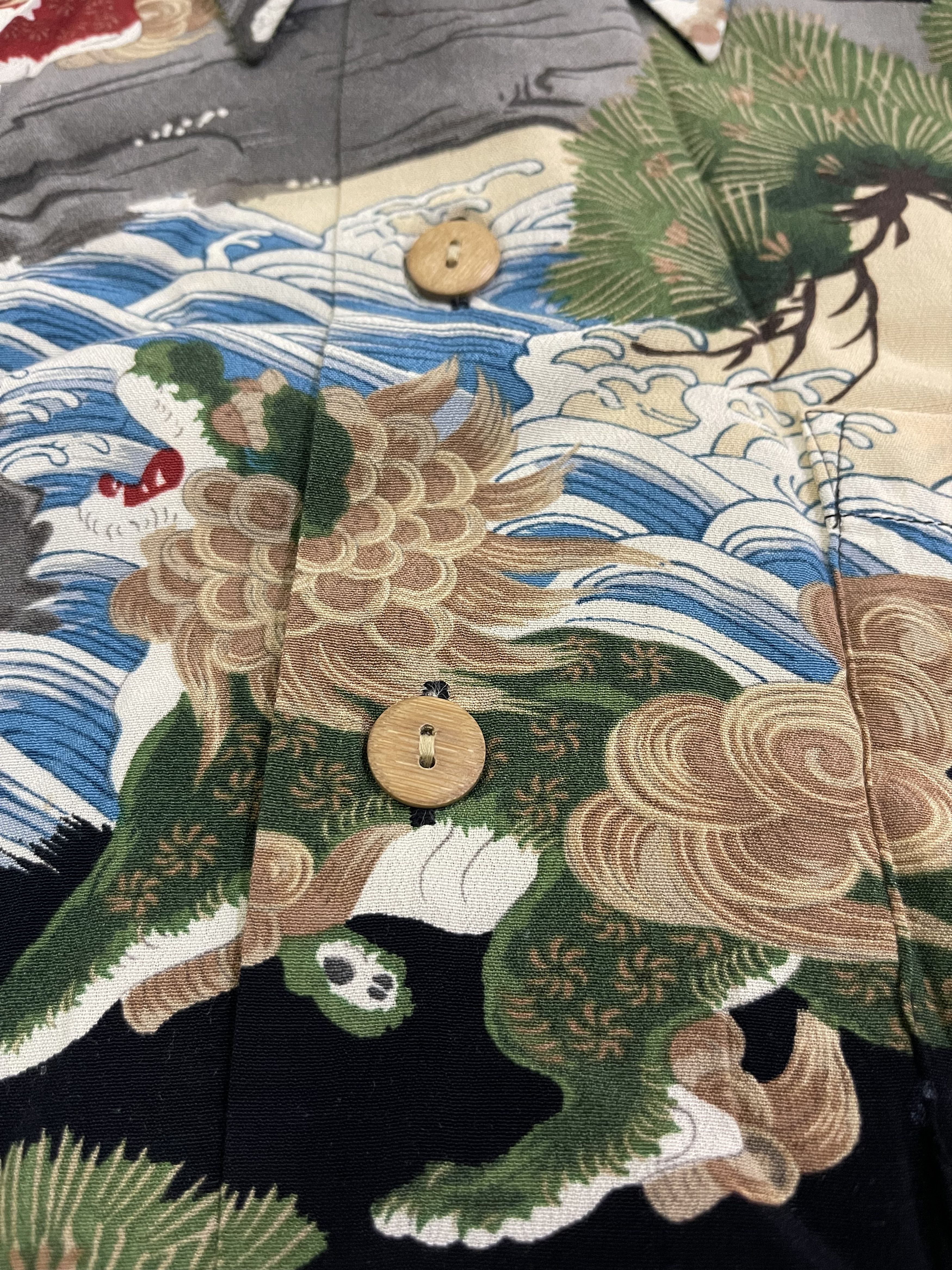 Sun Surf Oniwasoto Aloha Hawaii Yakuza Style Japan Size US M / EU 48-50 / 2 - 11 Thumbnail