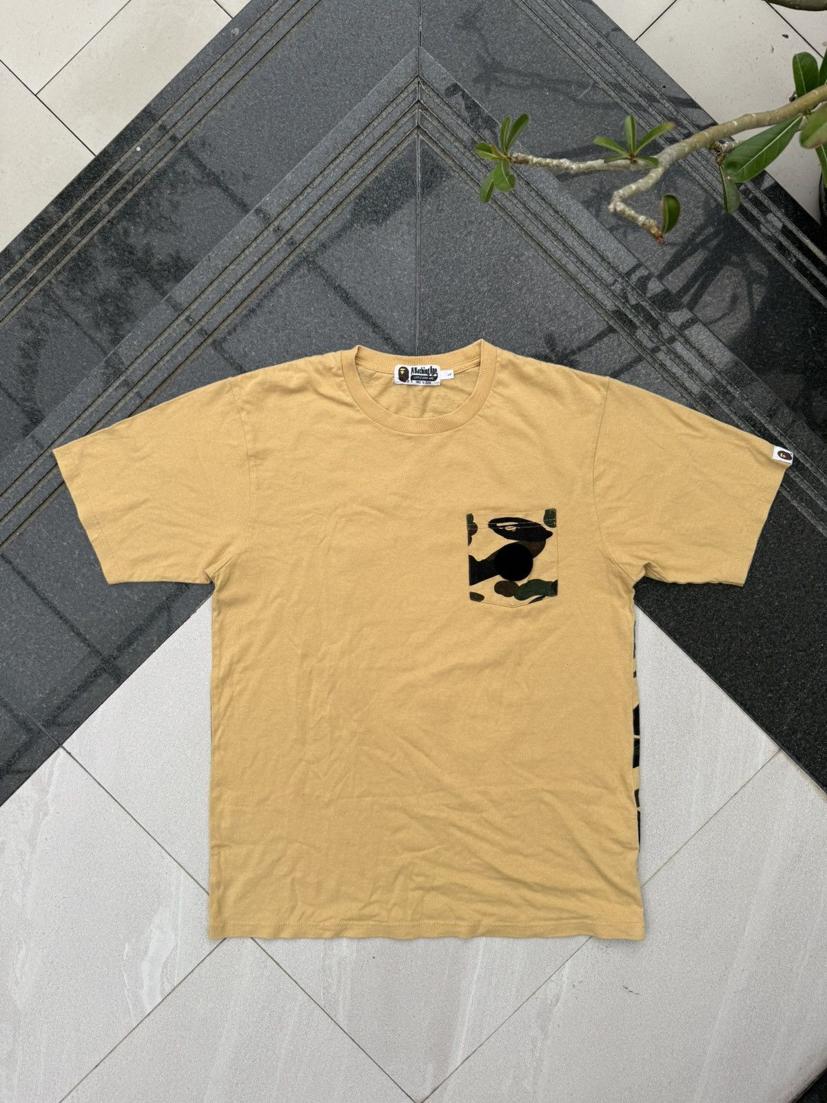 Vintage 90’s BAPE BATHING APE APES STRONGER RARE MULTI LOGO TSHIRT Size US M / EU 48-50 / 2 - 4 Thumbnail