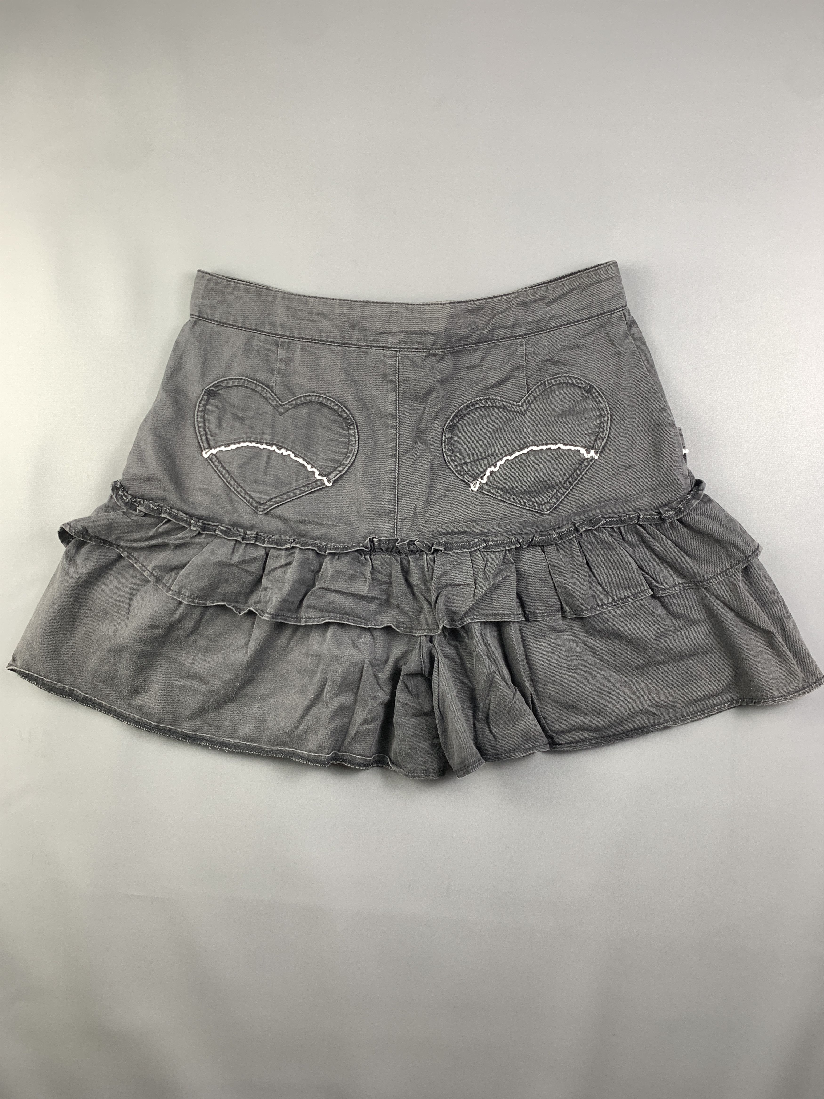 Angel Blue Mezzo Piano Crystals Black Ruffle Shorts (28) Size 28" / US 6 / IT 42 - 4 Thumbnail