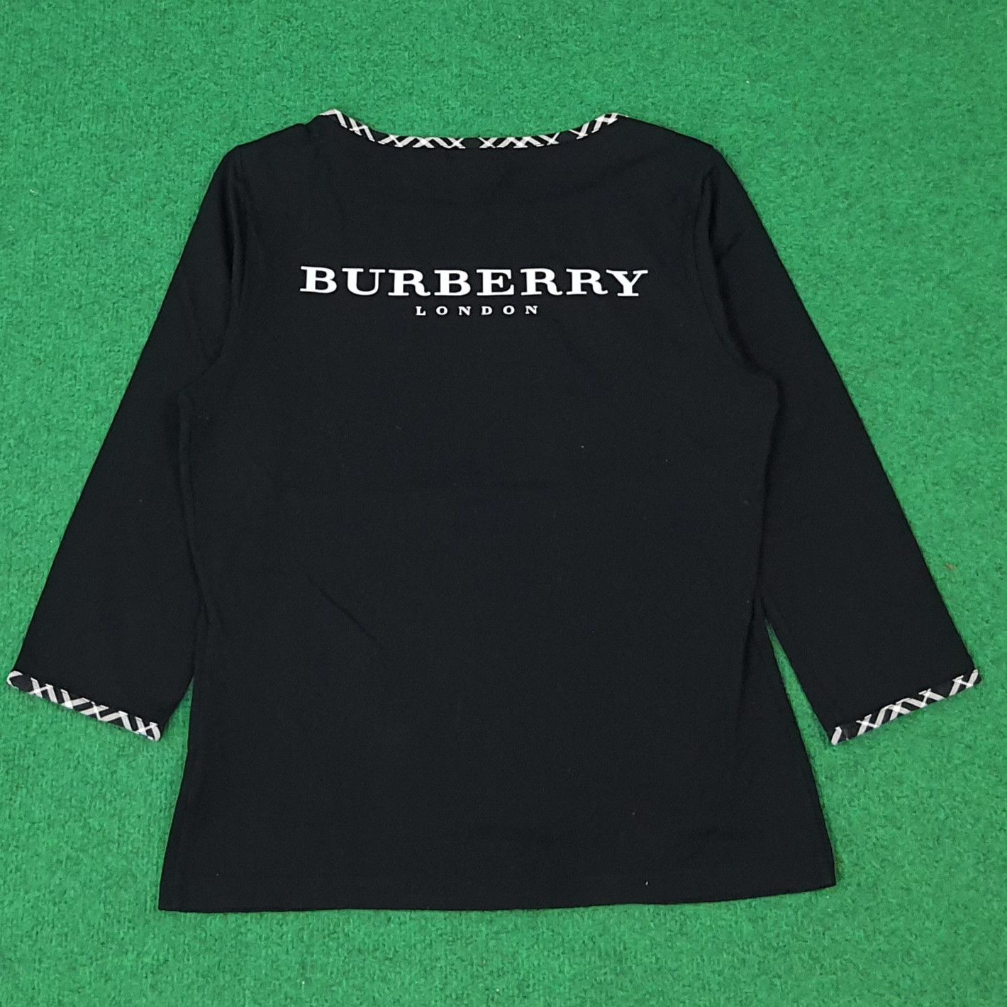 Burberry Burberry Boat Neck Top 3Q Sleeve Custom Logo Tshirt C276N4 Size S / US 4 / IT 40 - 4 Thumbnail