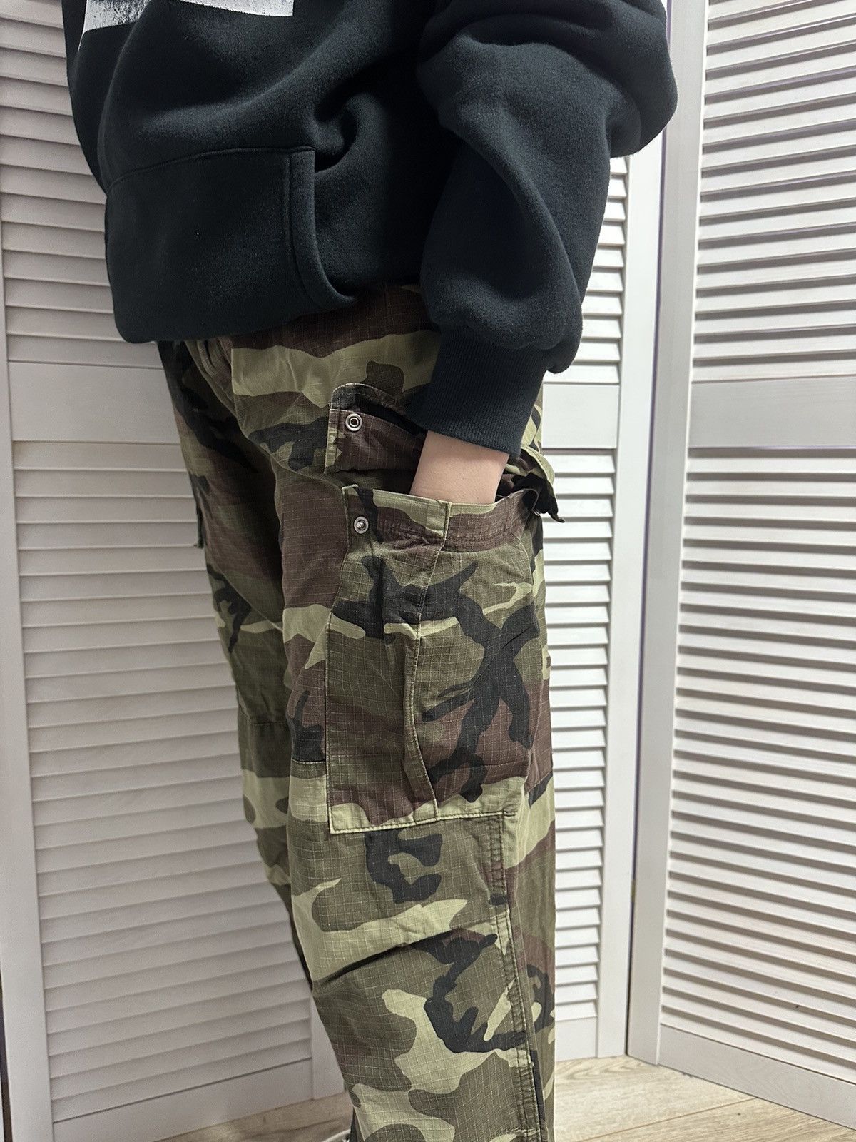 Carhartt Vintage Carhartt Realtree Camo Carpenter Pants Grunge Skater Size US 32 / EU 48 - 6 Thumbnail