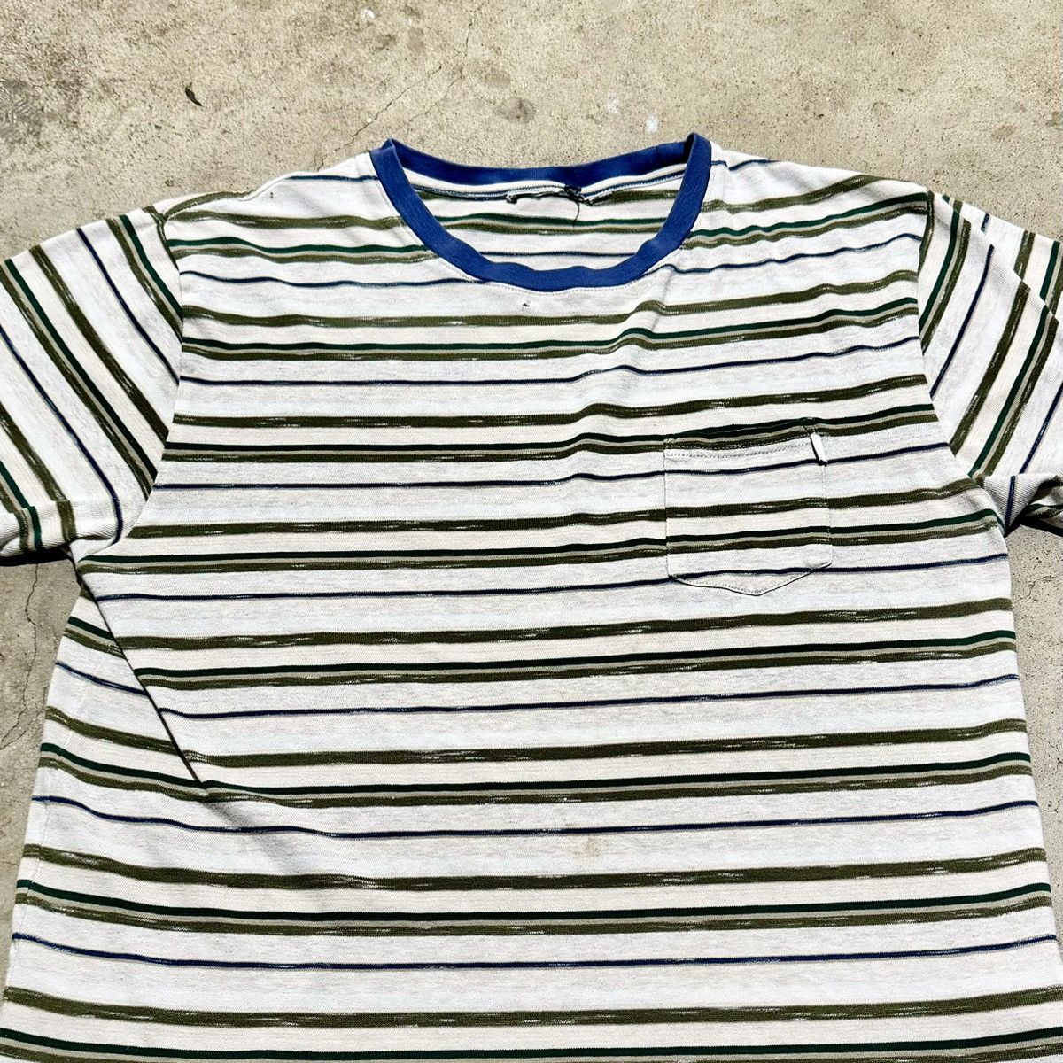 Vintage VINTAGE DISTRESSED STRIPED POCKET TEE! Size US L / EU 52-54 / 3 - 2 Thumbnail