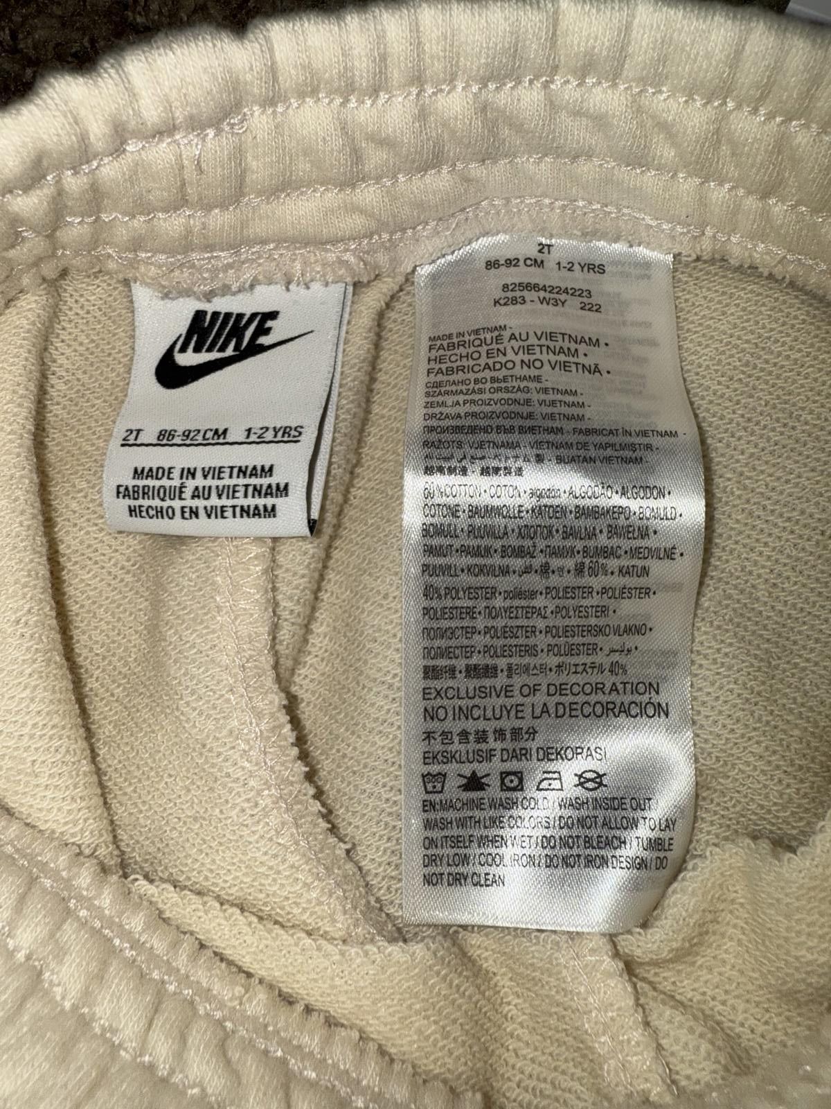 Nike Nike Sportswear Club Kid’s Boys Biosphere Sports Shorts Size US 26 / EU 42 - 2 Thumbnail