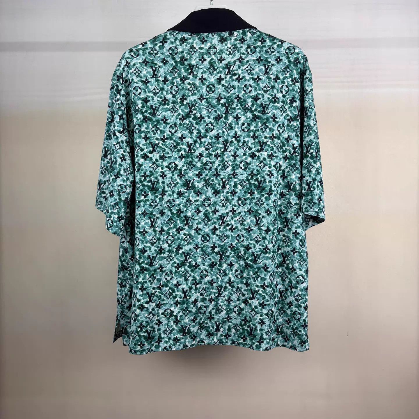 Louis Vuitton LV floral bird print SS shirt XL deadstock Italy Size US XL / EU 56 / 4 - 2 Thumbnail