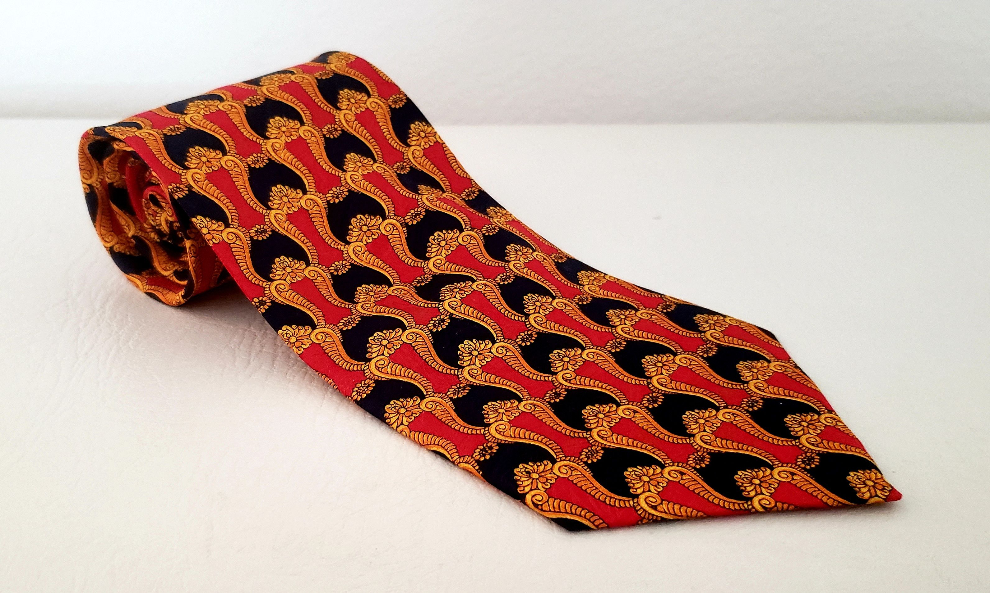 Vintage Adolfo silk neck tie Italy black red gold 1980s Size ONE SIZE - 1 Thumbnail
