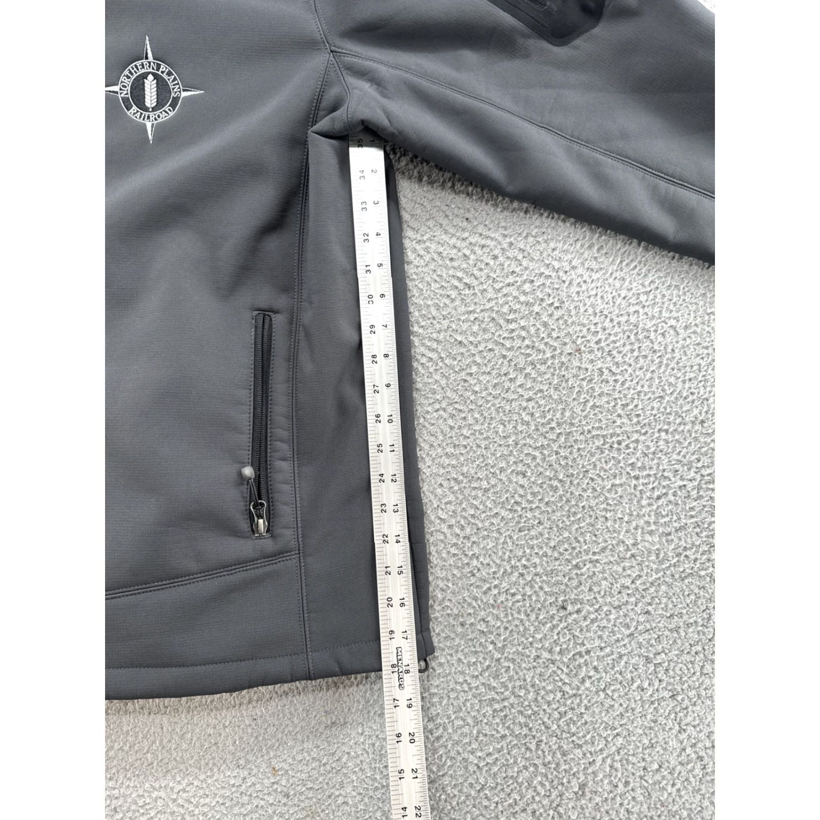 Eddie Bauer Eddie Bauer Northern Plains Railroad Embroidered Logo Full Zip Jacket Mens 2XL Gray Fleece Polyester Jacket/Coat Length Mid-Length Regular Mens Top Size US XXL / EU 58 / 5 - 7 Thumbnail