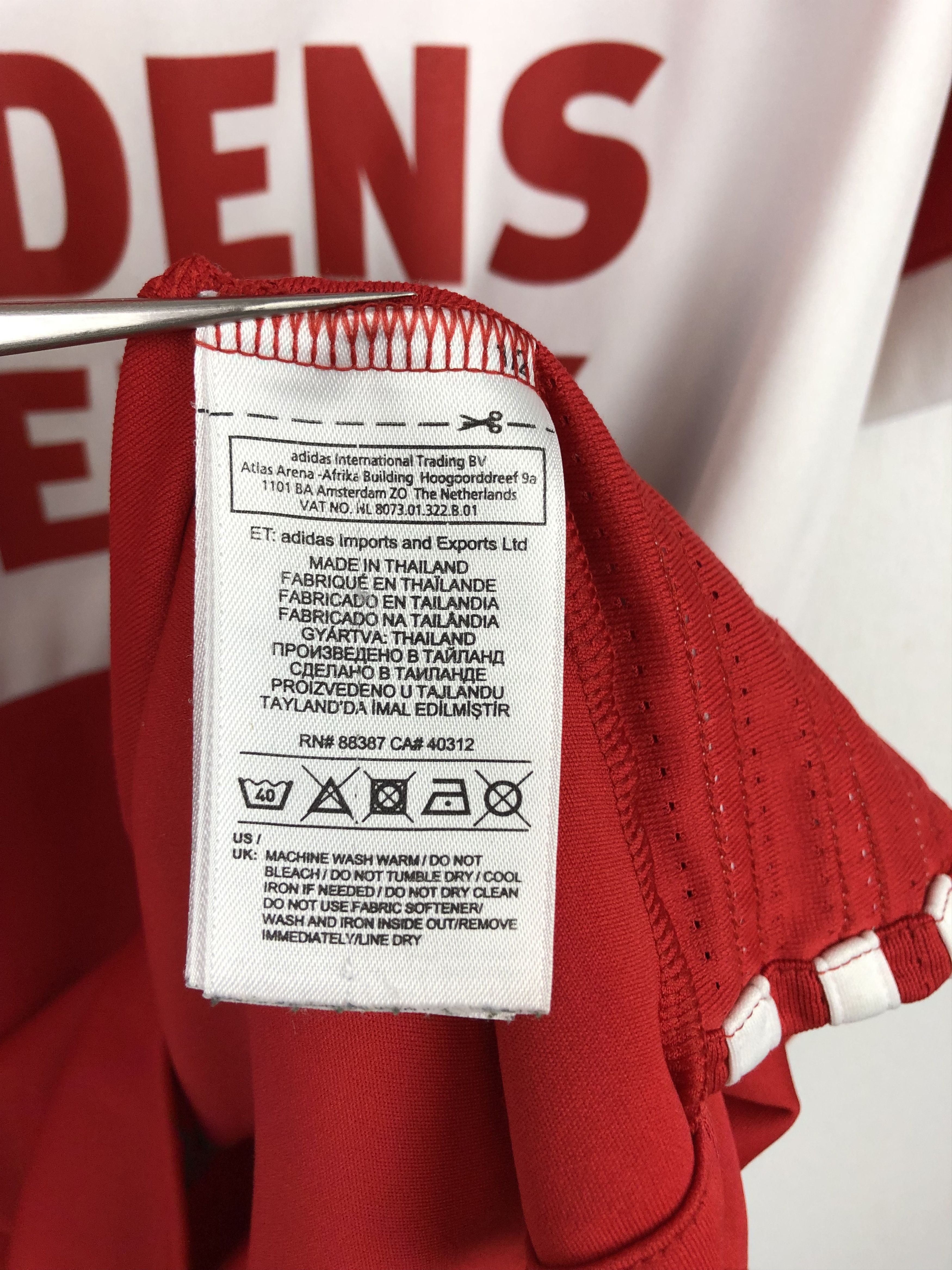Adidas Middlesbrough Home football shirt 2017 Adidas Soccer Jersey Size US XL / EU 56 / 4 - 8 Thumbnail