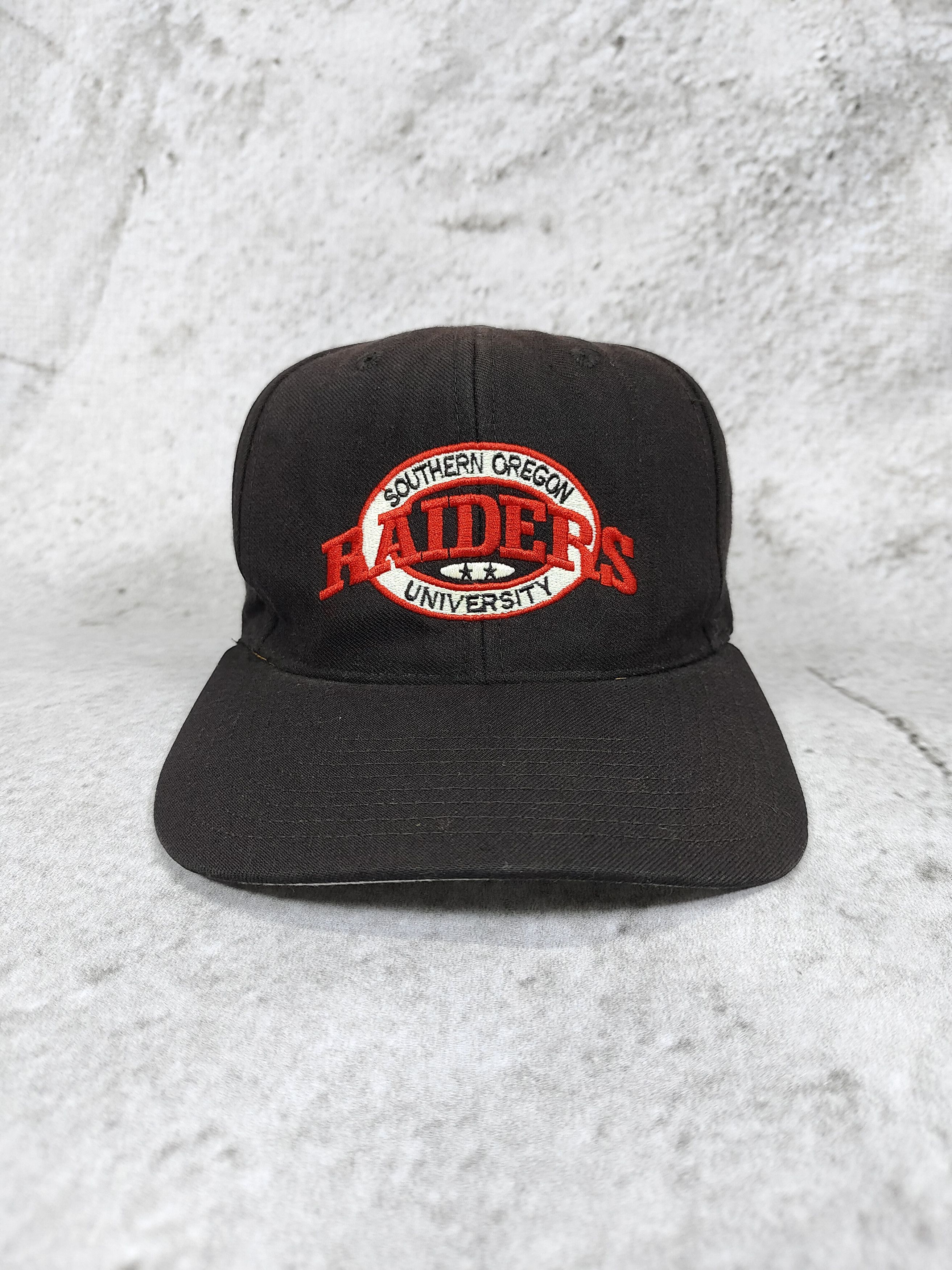 Vintage 90s Southern Oregon Raiders University Embroidered Logo Caps Size ONE SIZE - 1 Thumbnail