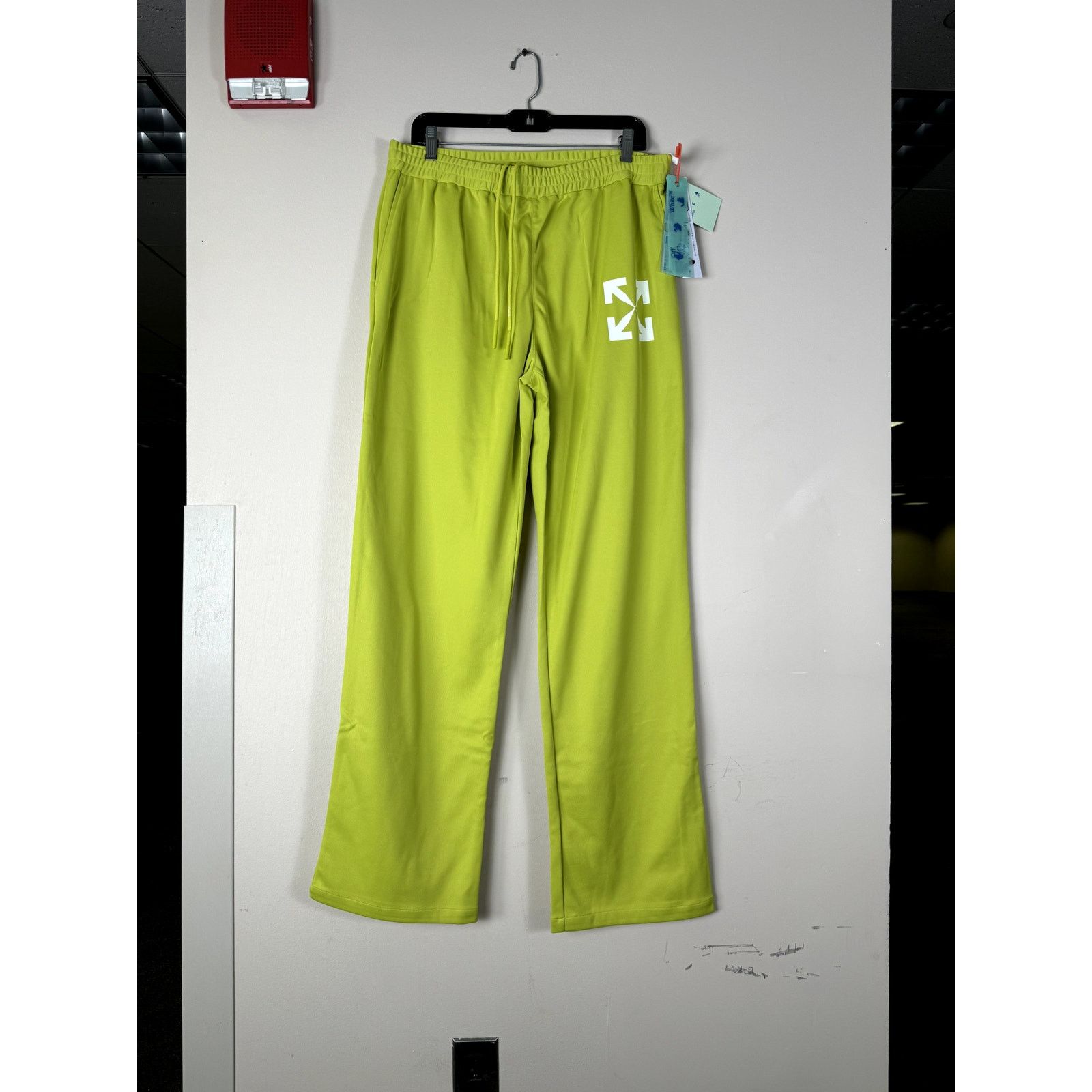 Off-White o1rshd1 Single Arrow Slim Trackpant in Lime White Size US 36 / EU 52 - 1 Thumbnail