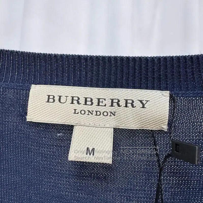 Burberry Burberry Men's V-Neck Long Sleeve Knit Sweater. Size US M / EU 48-50 / 2 - 6 Thumbnail