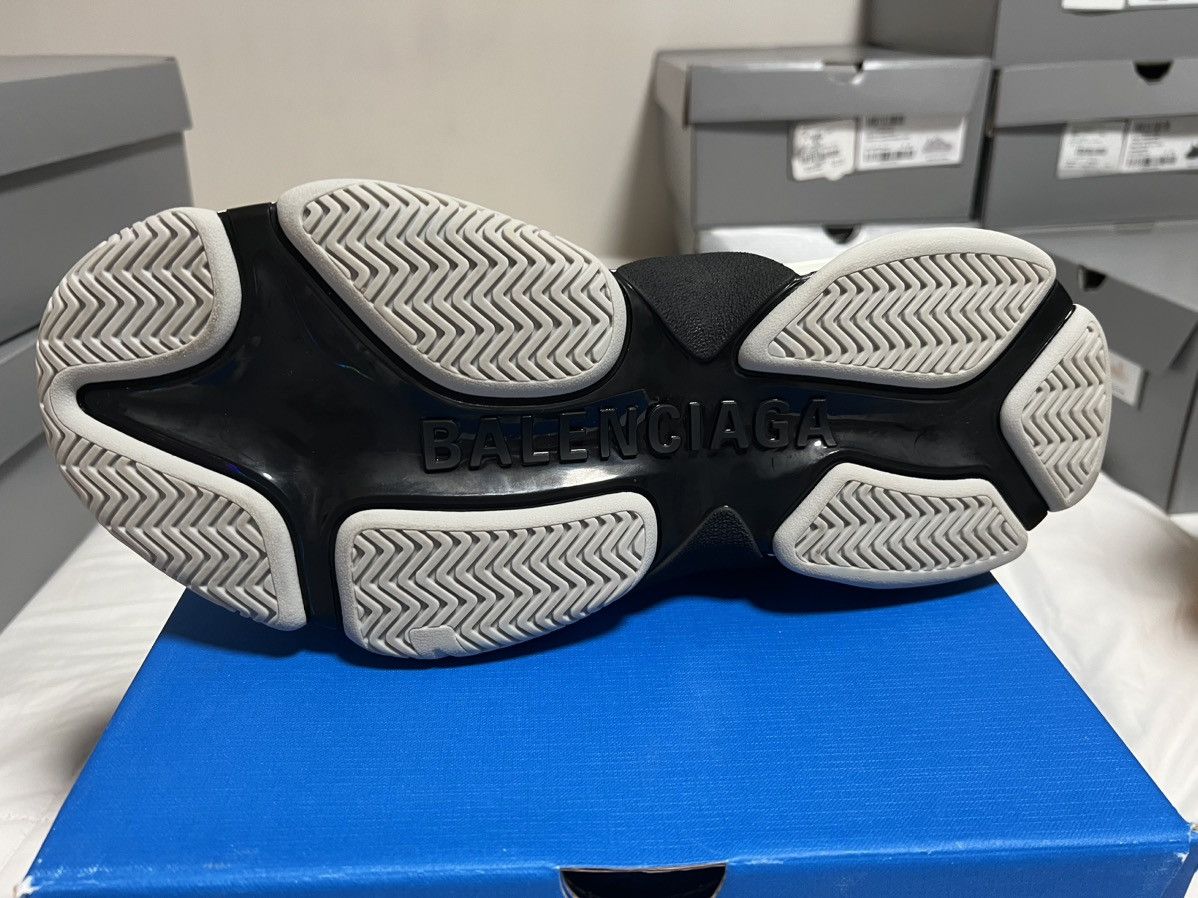 Adidas × Balenciaga Balenciaga X ADIDAS Triple S White/Black Size US 12 / EU 45 - 8 Thumbnail