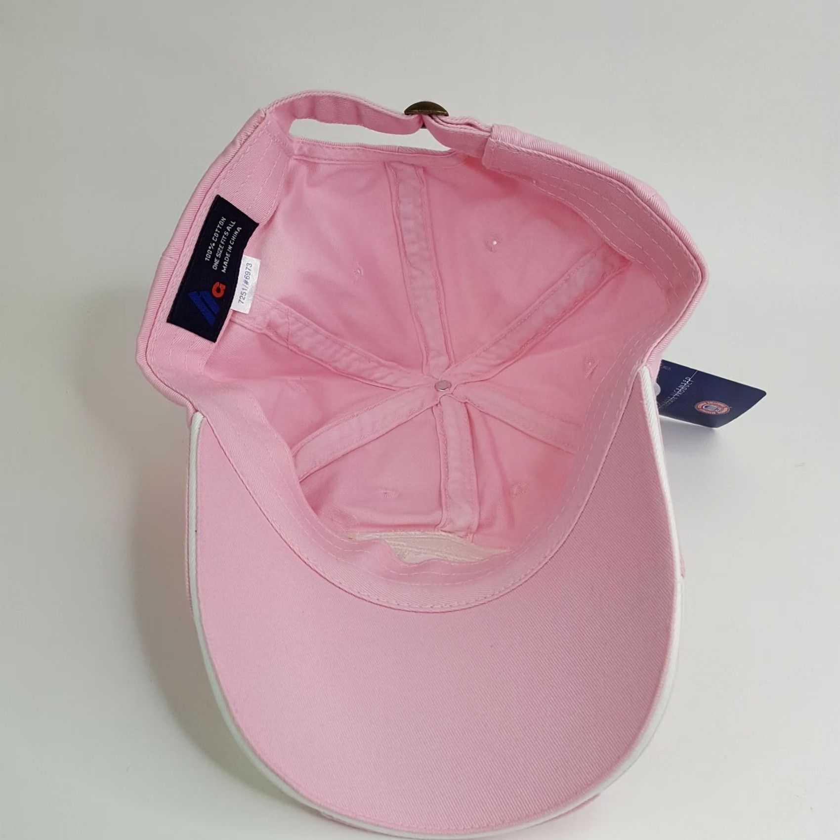 Pinko VTG UNCW University Of Wilmington Women's Pink Snapback Hat Baseball Cap College Hat Pink 90s School Sports Women Mens Size ONE SIZE - 7 Thumbnail