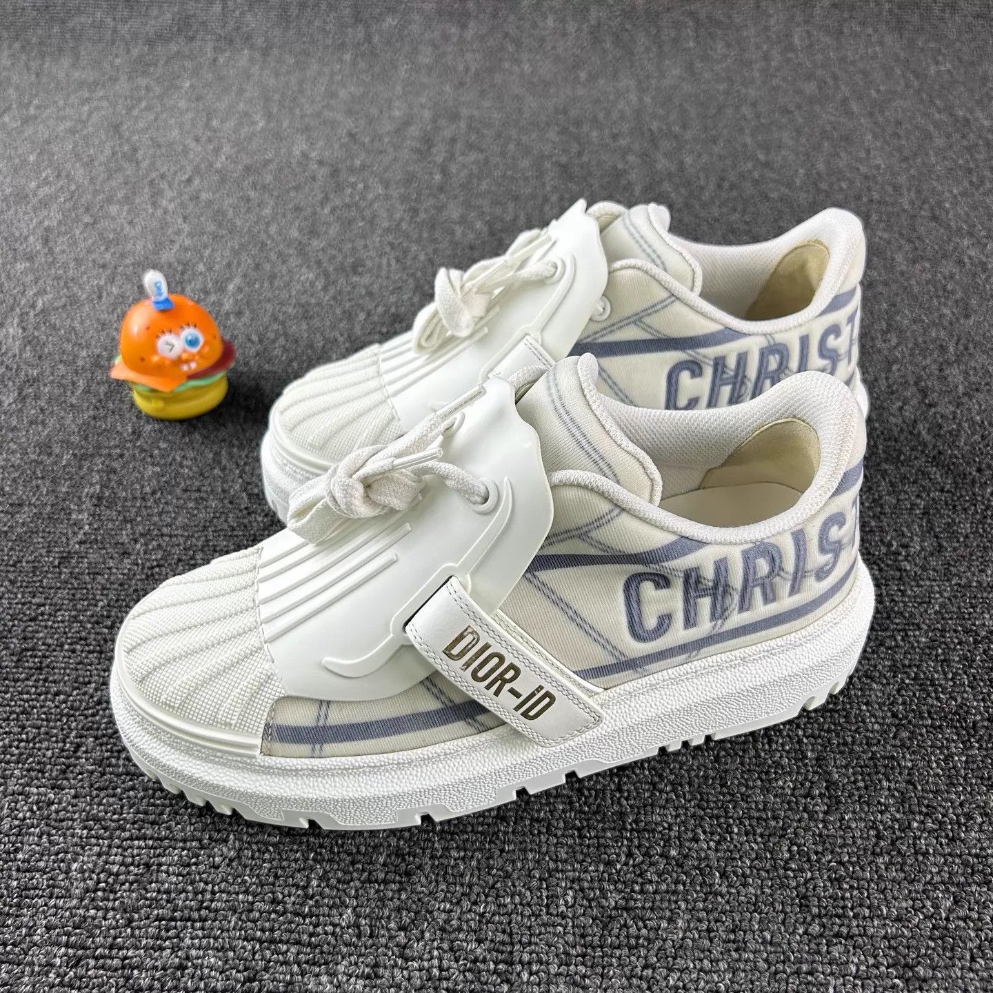 Dior Dior White & Blue Shell Toe Sneakers 35.5 Size US 5 / IT 35 - 1 Thumbnail