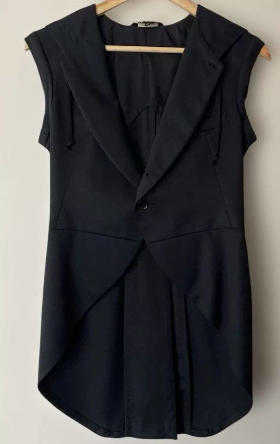 Comme des Garcons Black Comme des Garçons Sleeveless Jacket Size S / US 4 / IT 40 - 1 Thumbnail