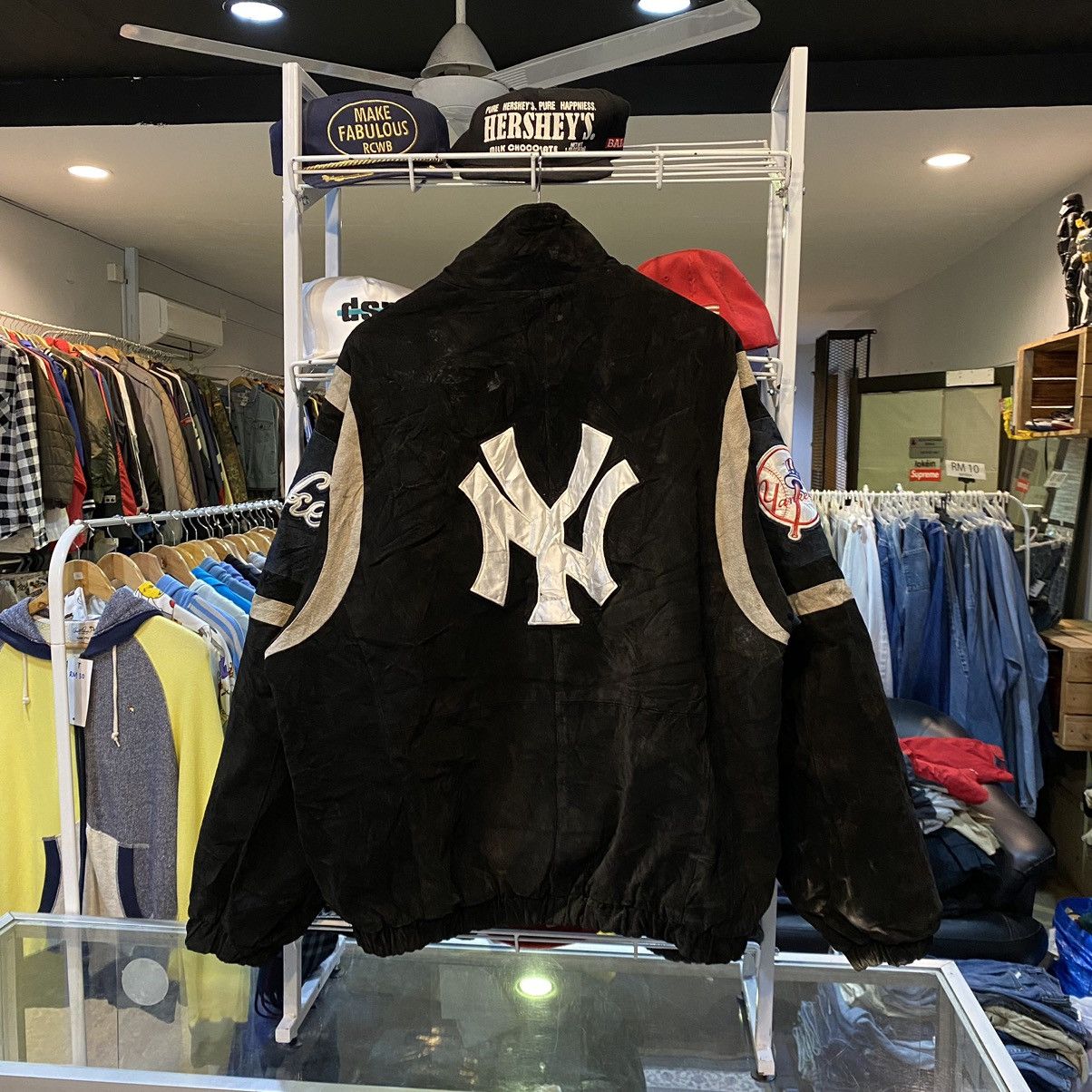 MLB × Vintage Vintage New York Yankees Leather Jacket by MLB Pig Skin Size US XL / EU 56 / 4 - 1 Thumbnail