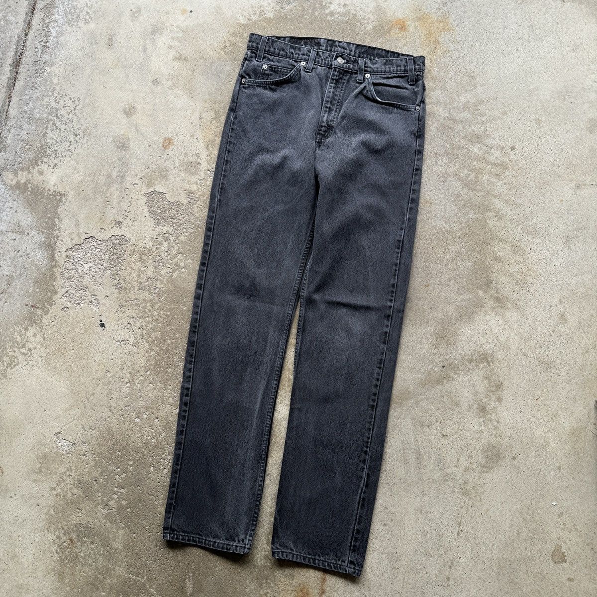 Vintage Vintage 90s Levi's 505 Faded Black Orange Tab Denim Jeans Size US 33 - 9 Thumbnail