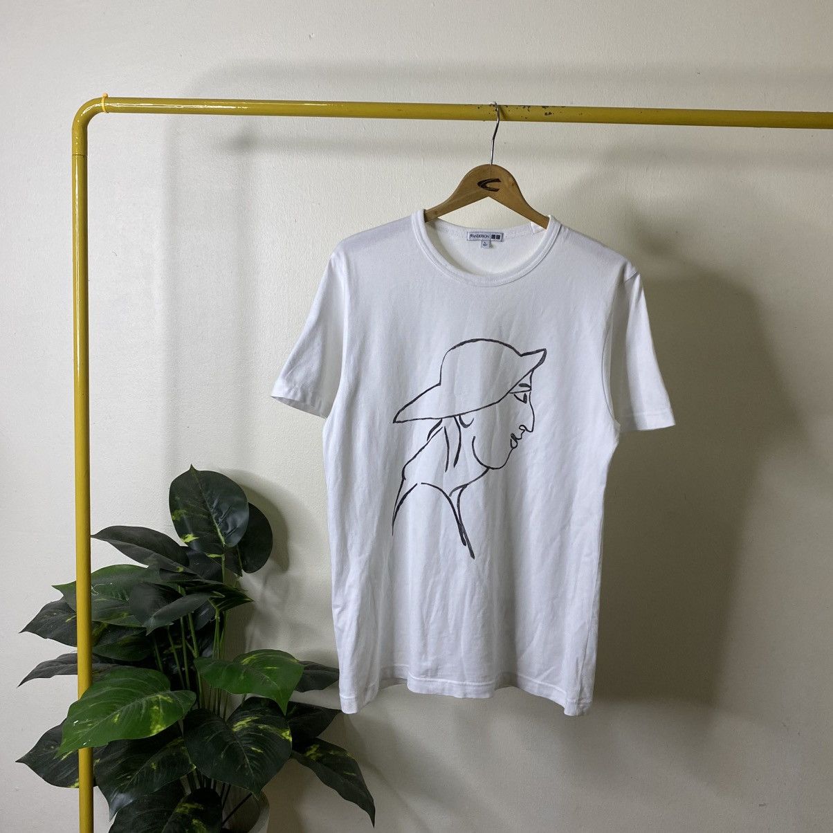 JW Anderson JW Anderson By Loewe x Uniqlo UT Collaboration T Shirt Size US M / EU 48-50 / 2 - 1 Thumbnail