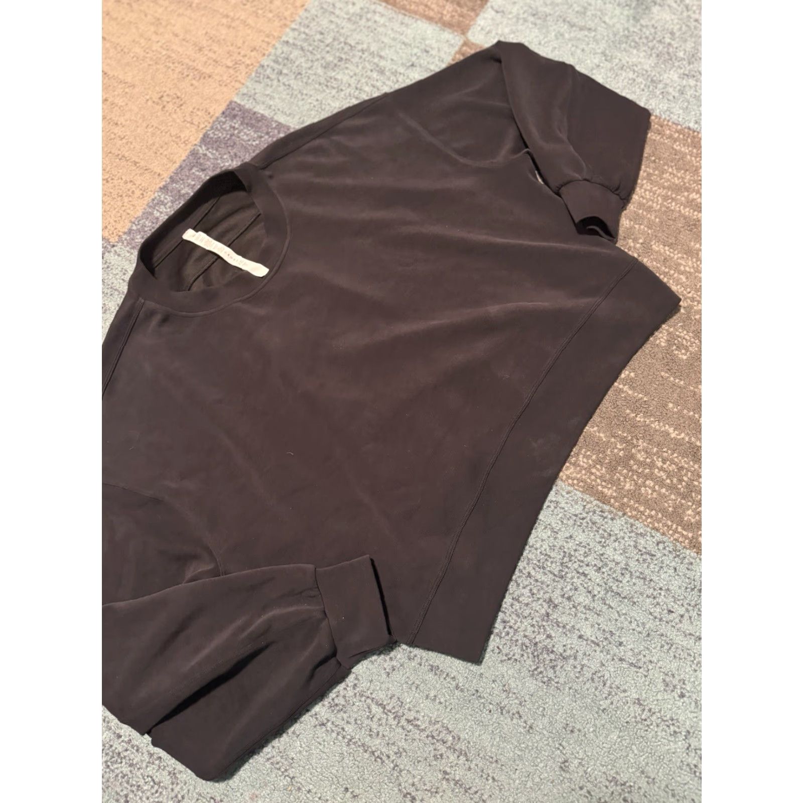 Lululemon Lululemon Softstreme Cropped Oversized Crew Sweatshirt Black Sz 12 Women Pullover Yoga Activewear Size XL / US 12-14 / IT 48-50 - 3 Thumbnail