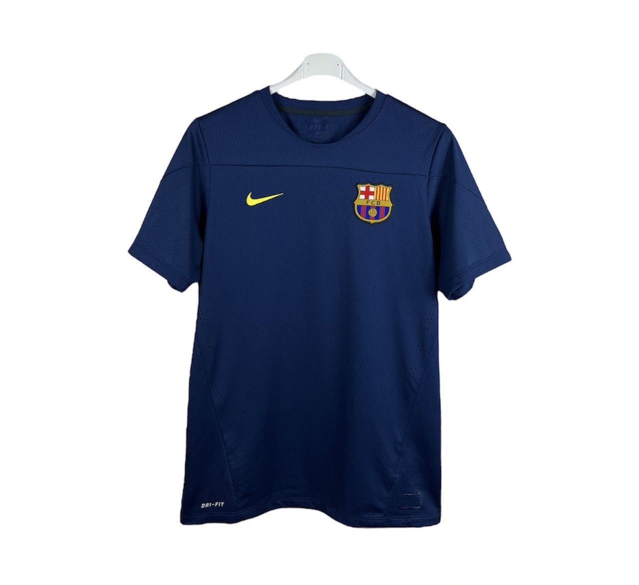 Nike Vintage Nike Barcelona y2k soccer jersey t-shirt navy tee Size US L / EU 52-54 / 3 - 1 Thumbnail