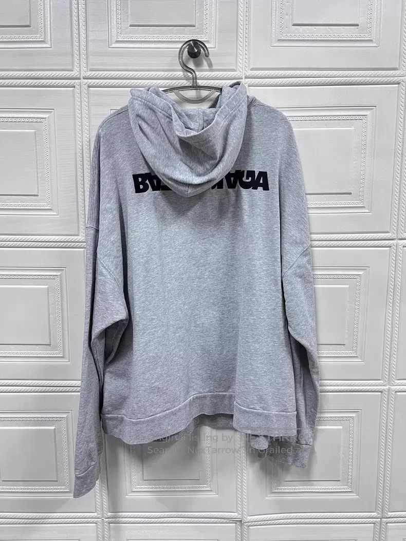 Balenciaga Balenciaga Grey reversed embroidered letter logo hooded sw Size US M / EU 48-50 / 2 - 2 Thumbnail