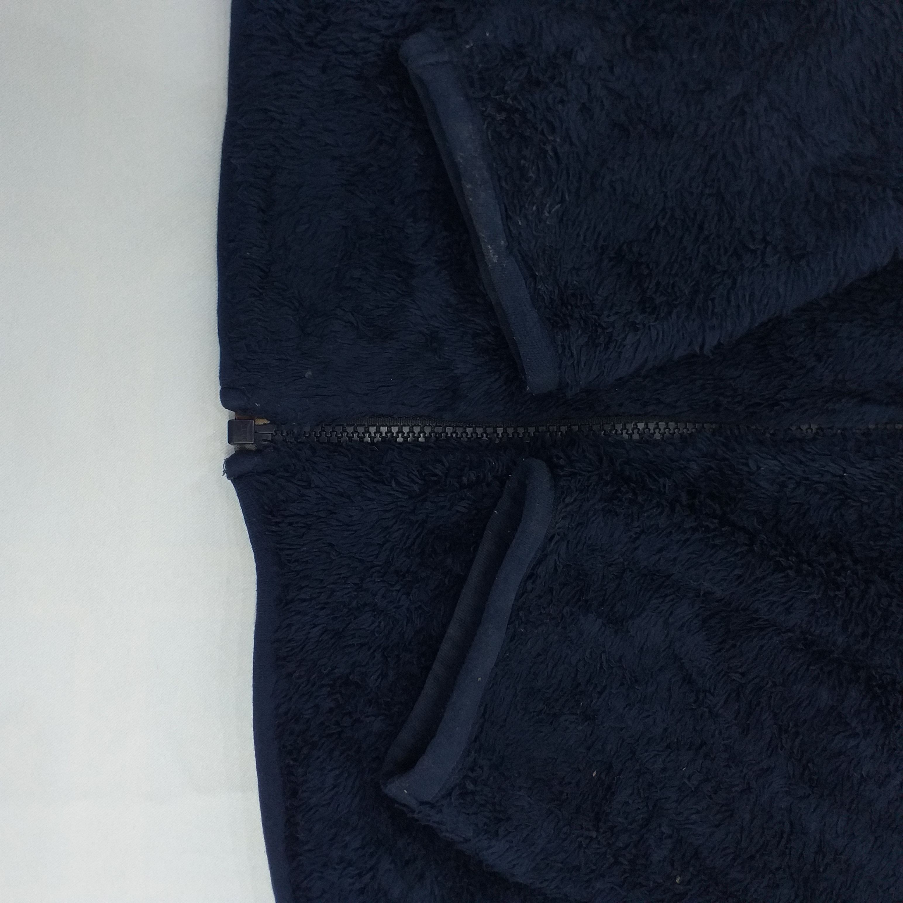 Japanese Brand VTG Uniqlo Silky Fleece Zipper Jacket Navy Blue -J009 Size US L / EU 52-54 / 3 - 6 Thumbnail