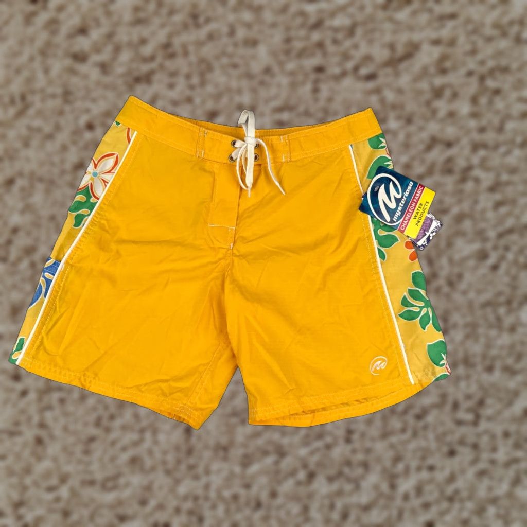 Vintage VINTAGE Mysterioso Board Shorts Women 4 Yellow Pattern Changing Chameleon Fabric Size 27" / US 4 / IT 40 - 1 Thumbnail