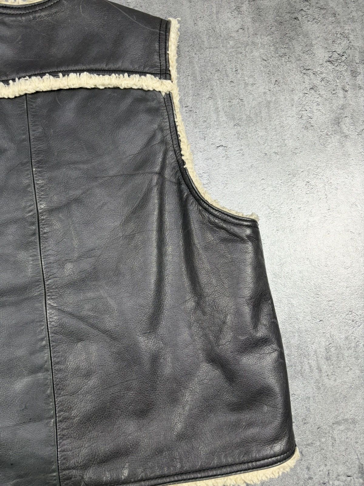 Levi's Vintage Levi’s Sherpa Leather Vest Zip Up Biker Style Size US L / EU 52-54 / 3 - 5 Thumbnail