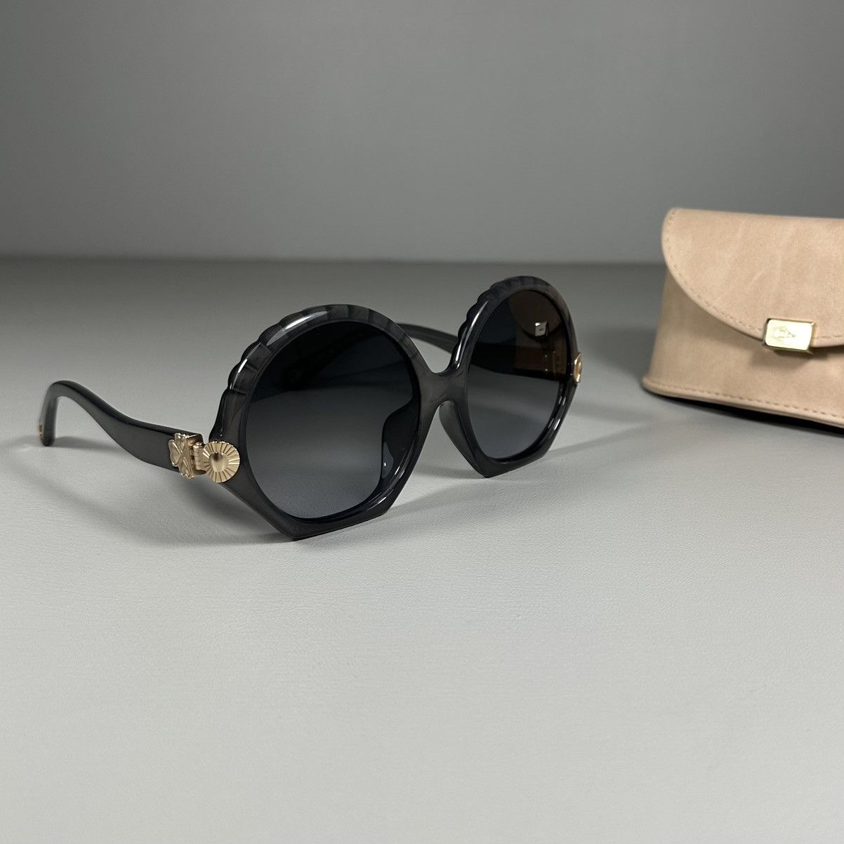 Chloe Chloe CE747SA 036 Round-Oval Dark Grey Sunglasses Size ONE SIZE - 1 Thumbnail