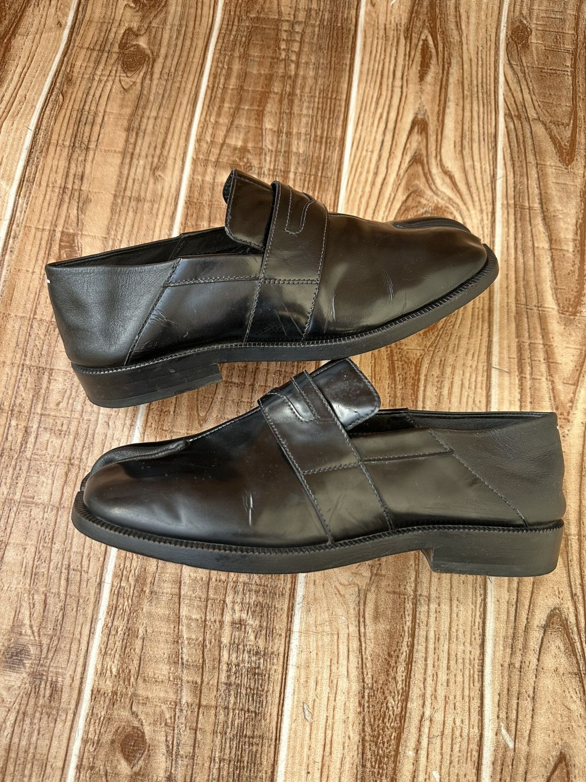 Maison Margiela Maison Margiela Tabi Leather Loafer Size US 6 / IT 36 - 12 Thumbnail