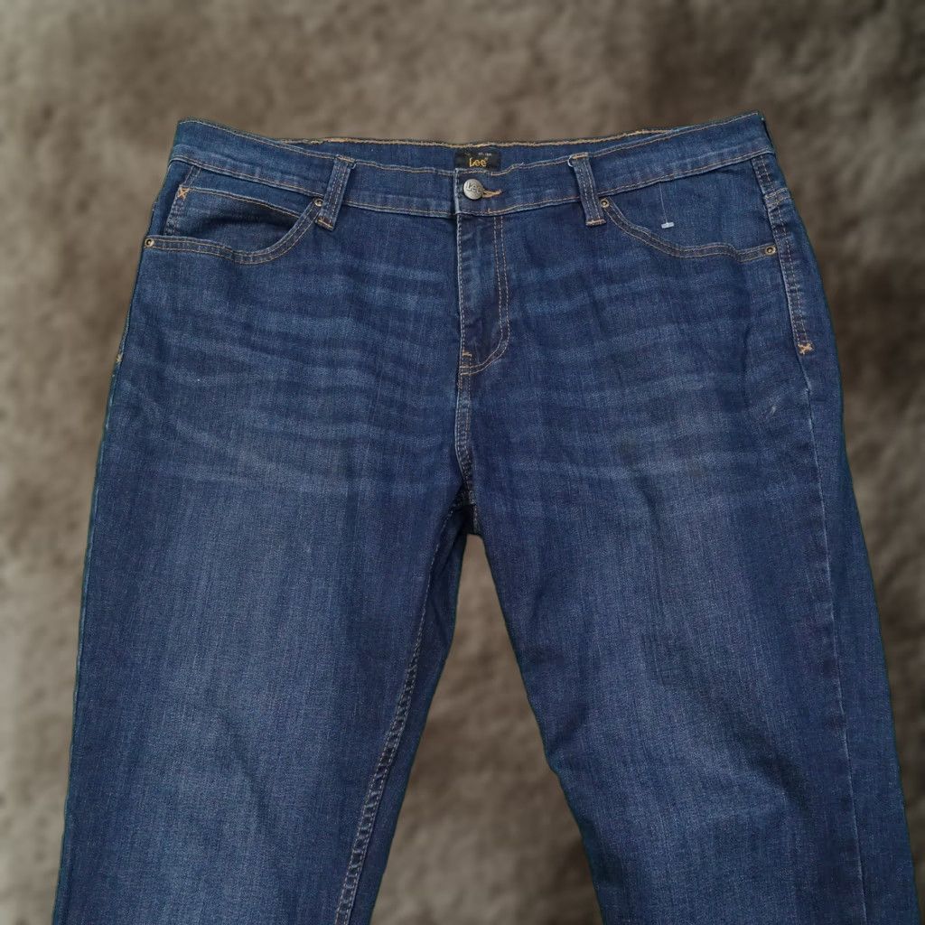Lee LEE LEM LUKE DENIM BLUE JEANS MENS SIZE 38 Jeans Mens 38 Blue Denim Regular 5-Pocket Belt Loops Cotton Zip Inseam 31 Vintage No Size US 38 / EU 54 - 1 Thumbnail