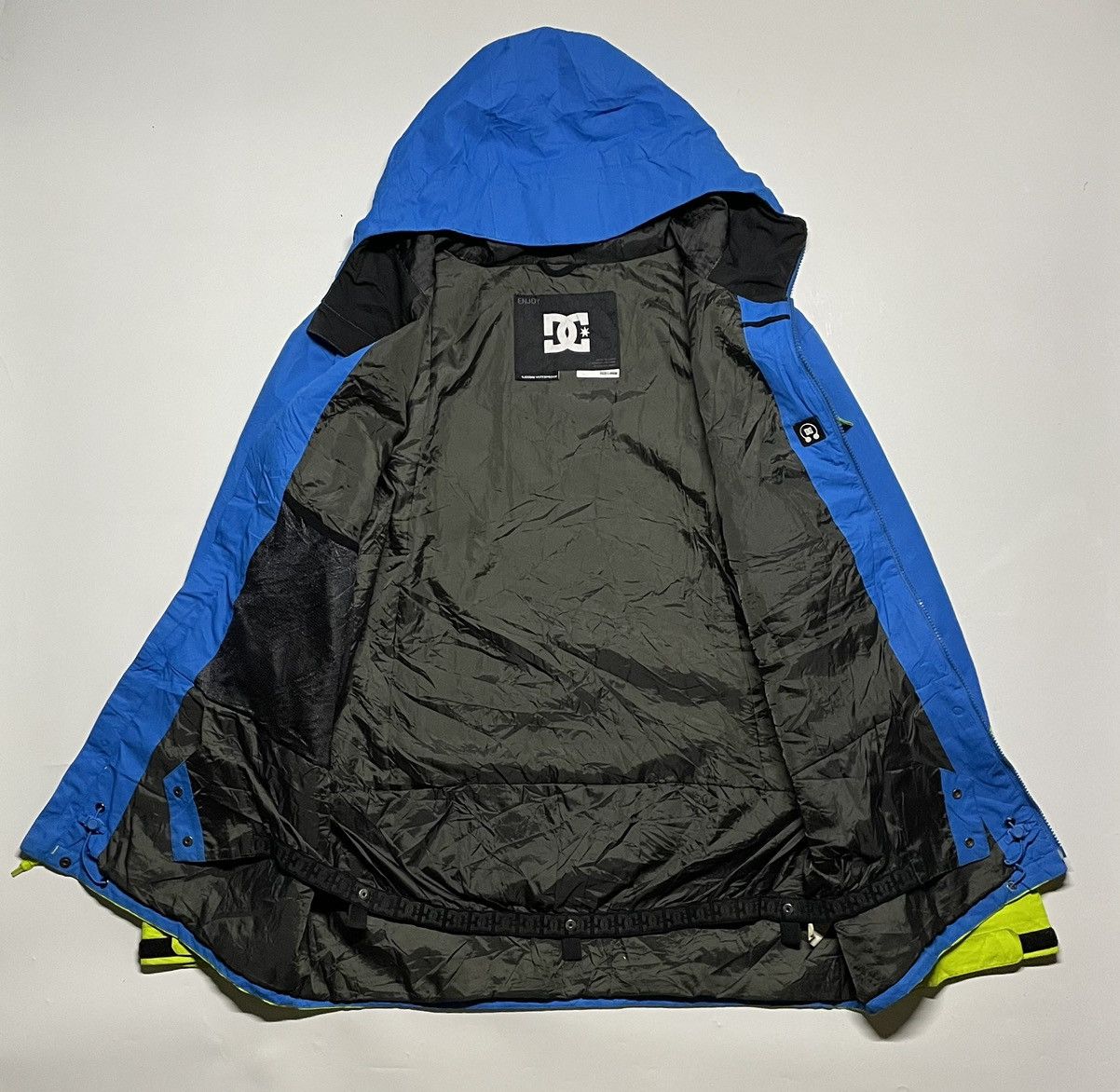 DC DC Outdoor 5000mm waterproof gropcore Windbreaker Jaket Size US L / EU 52-54 / 3 - 5 Thumbnail