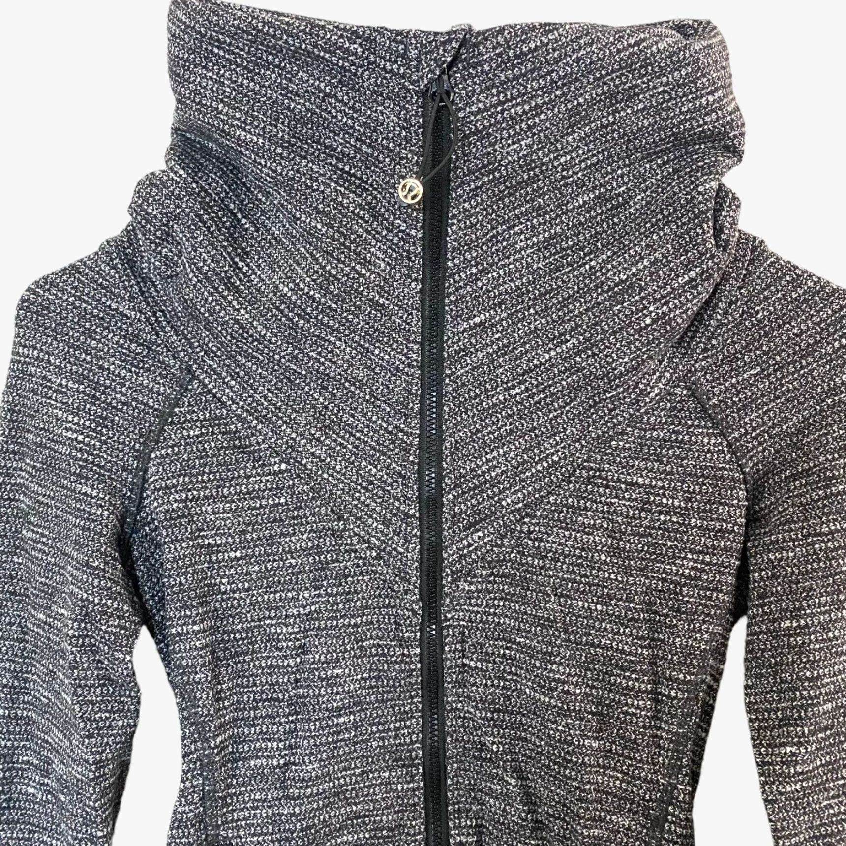 Lululemon VINTAGE Lululemon Athletica Be Present Jacket Womens 2 Gray Zip-Up Long Sleeve Mock Neck Size XS / US 0-2 / IT 36-38 - 5 Thumbnail