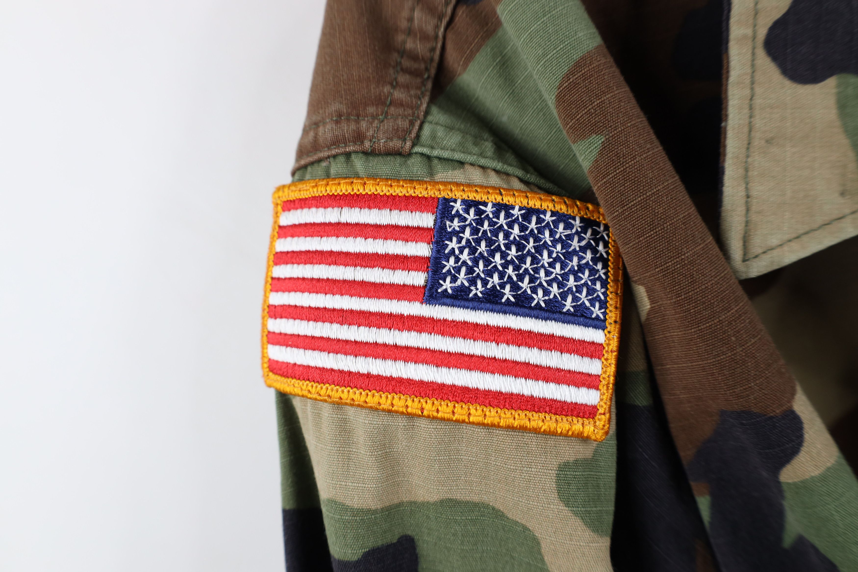 Vintage Vintage 90s Military Woodland Camouflage Combat Jacket USA Size US M / EU 48-50 / 2 - 9 Thumbnail