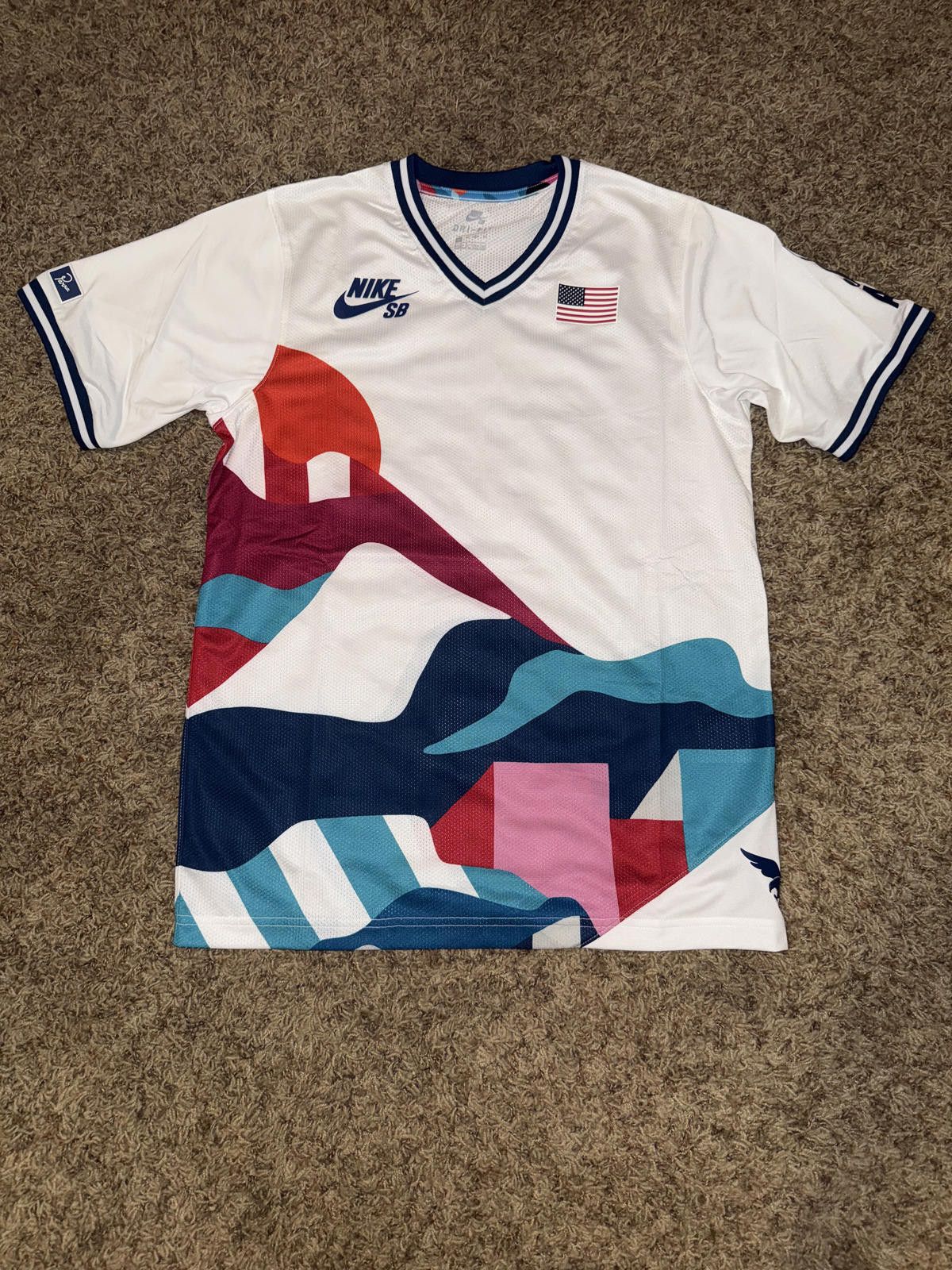 Nike Mens Nike SB Team USA Parra Skateboarding Olympic Federation Kit Crew Jersey Size US XS / EU 42 / 0 - 1 Thumbnail