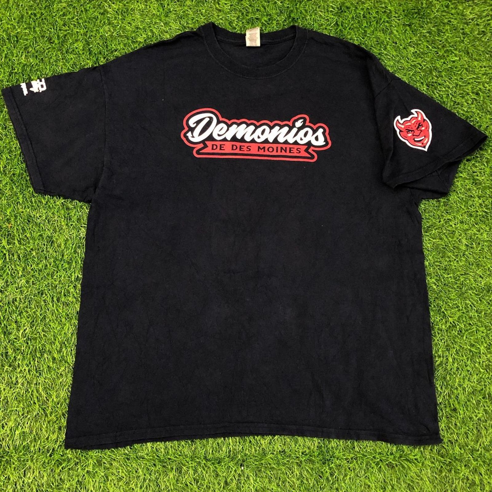 Gildan Men’s Navy ‘Demonios’ De Des Moines Graphic Number Tee Size US XL / EU 56 / 4 - 1 Thumbnail