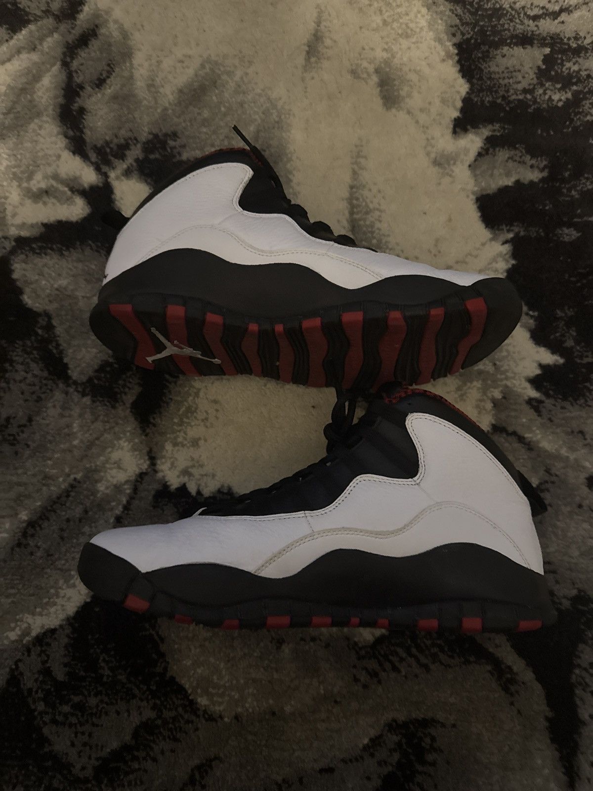 Jordan Brand Air Jordan 10 ‘Chicago’ Size US 9.5 / EU 42-43 - 2 Thumbnail