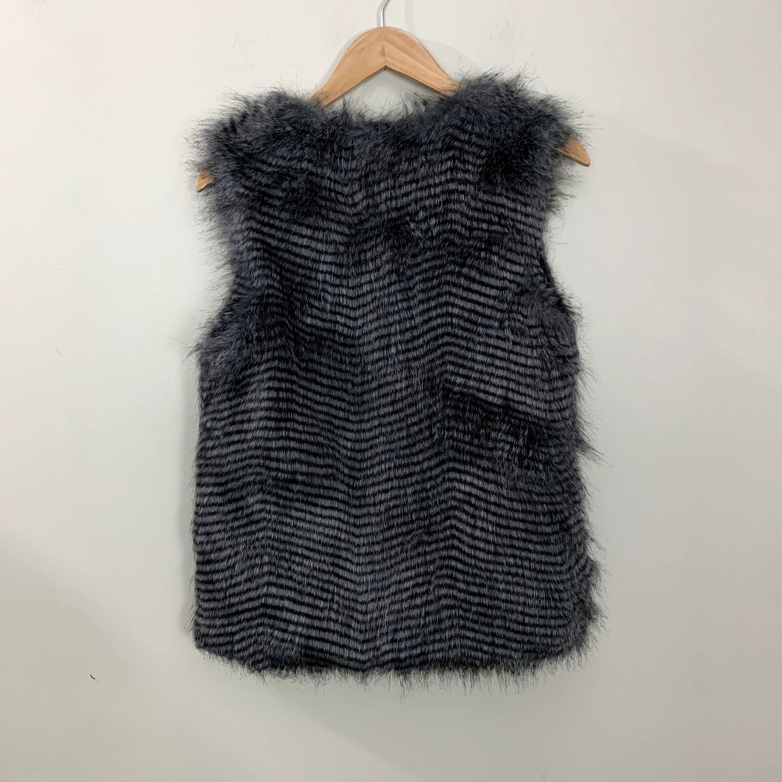 BB Dakota Faux Fur Vest Chevron Stripe Grey Black Animal Print S Small Size S / US 4 / IT 40 - 2 Thumbnail
