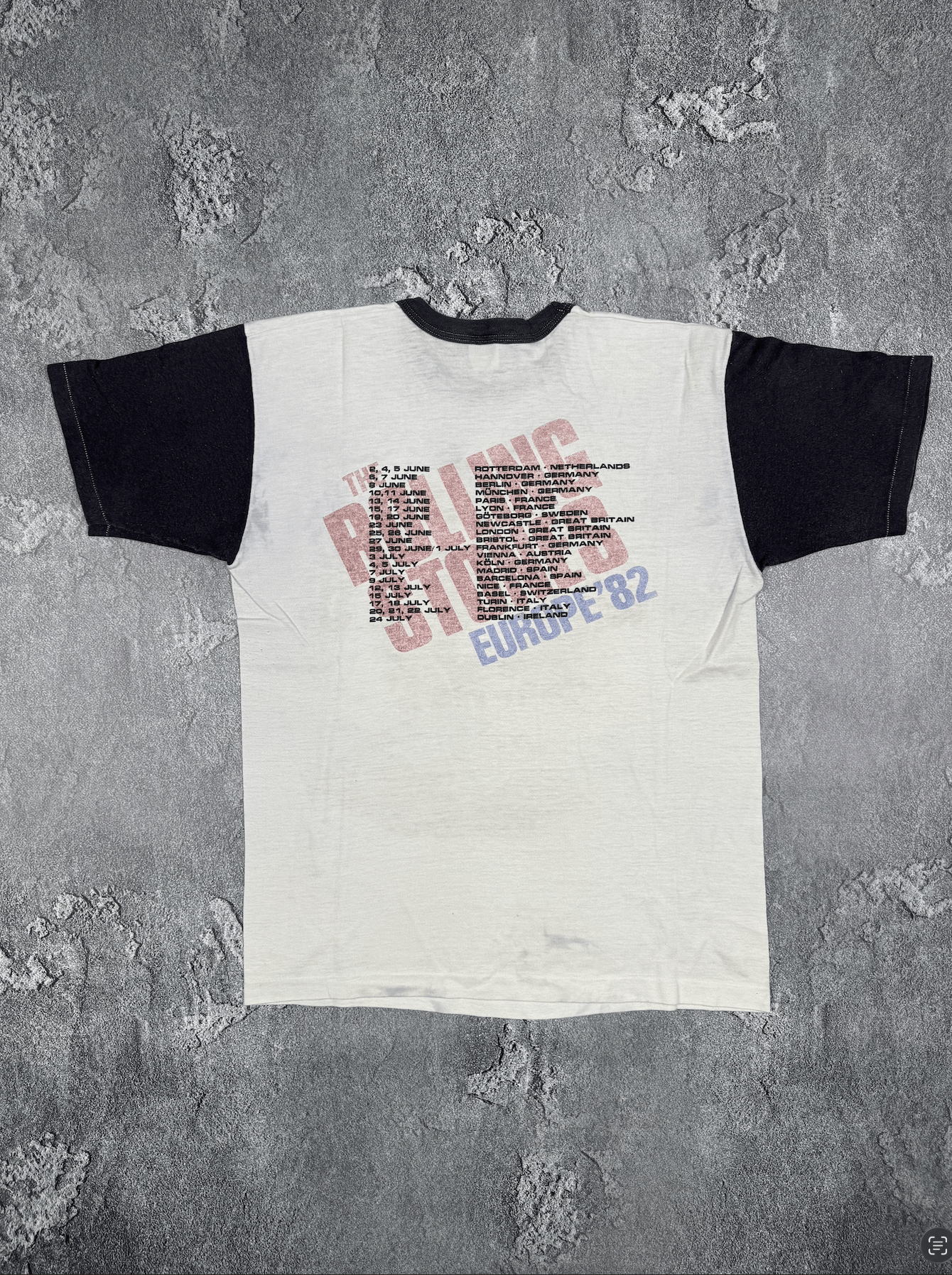 Vintage The Rolling Stones Europe Tour 1982 VTG T-Shirt Tee Size M Size US M / EU 48-50 / 2 - 3 Thumbnail