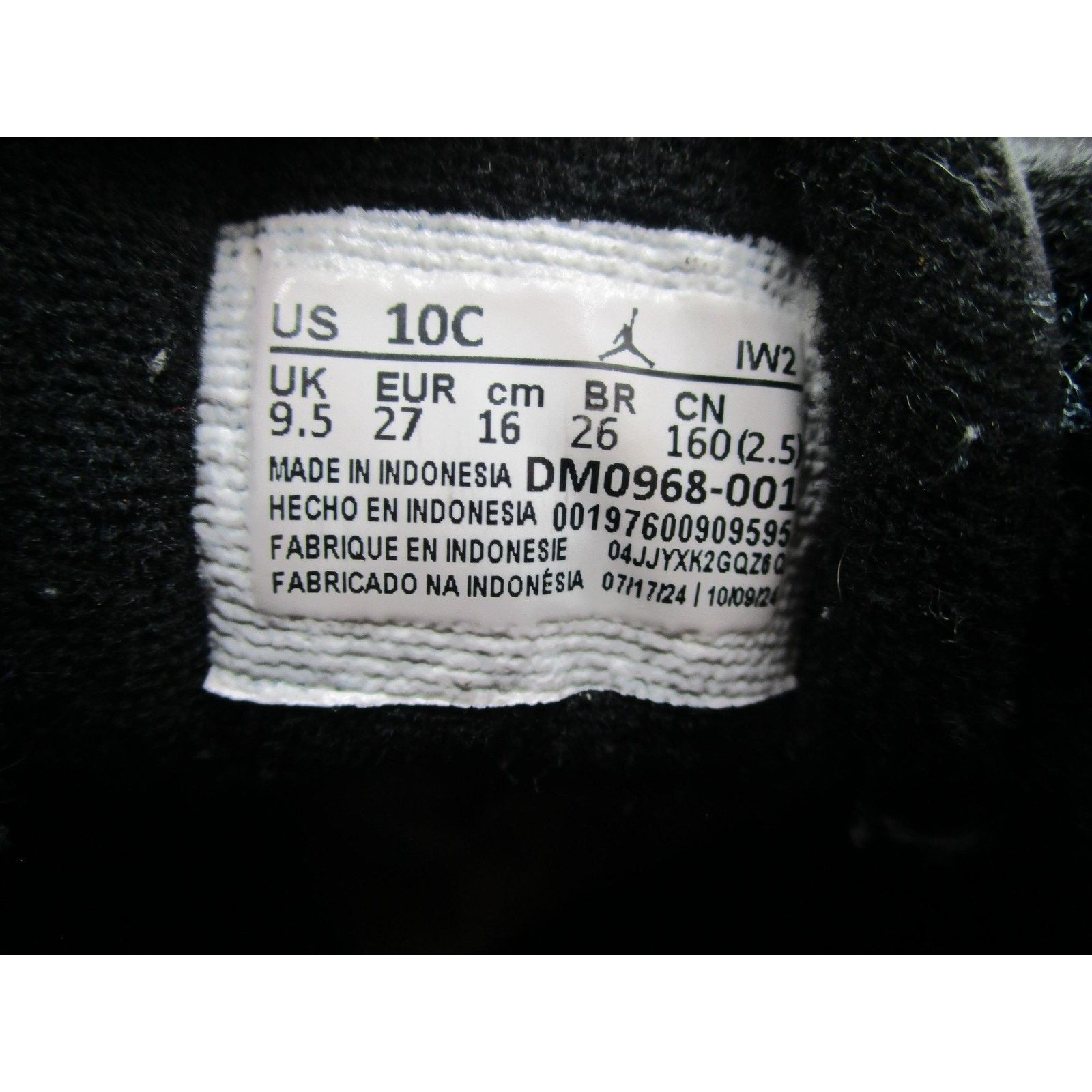 Jordan Brand Jordan Kids Sz 10C 'Black Cat' Retro Sneakers DM0968-001 1T9 Size US 9.5 / EU 42-43 - 15 Thumbnail