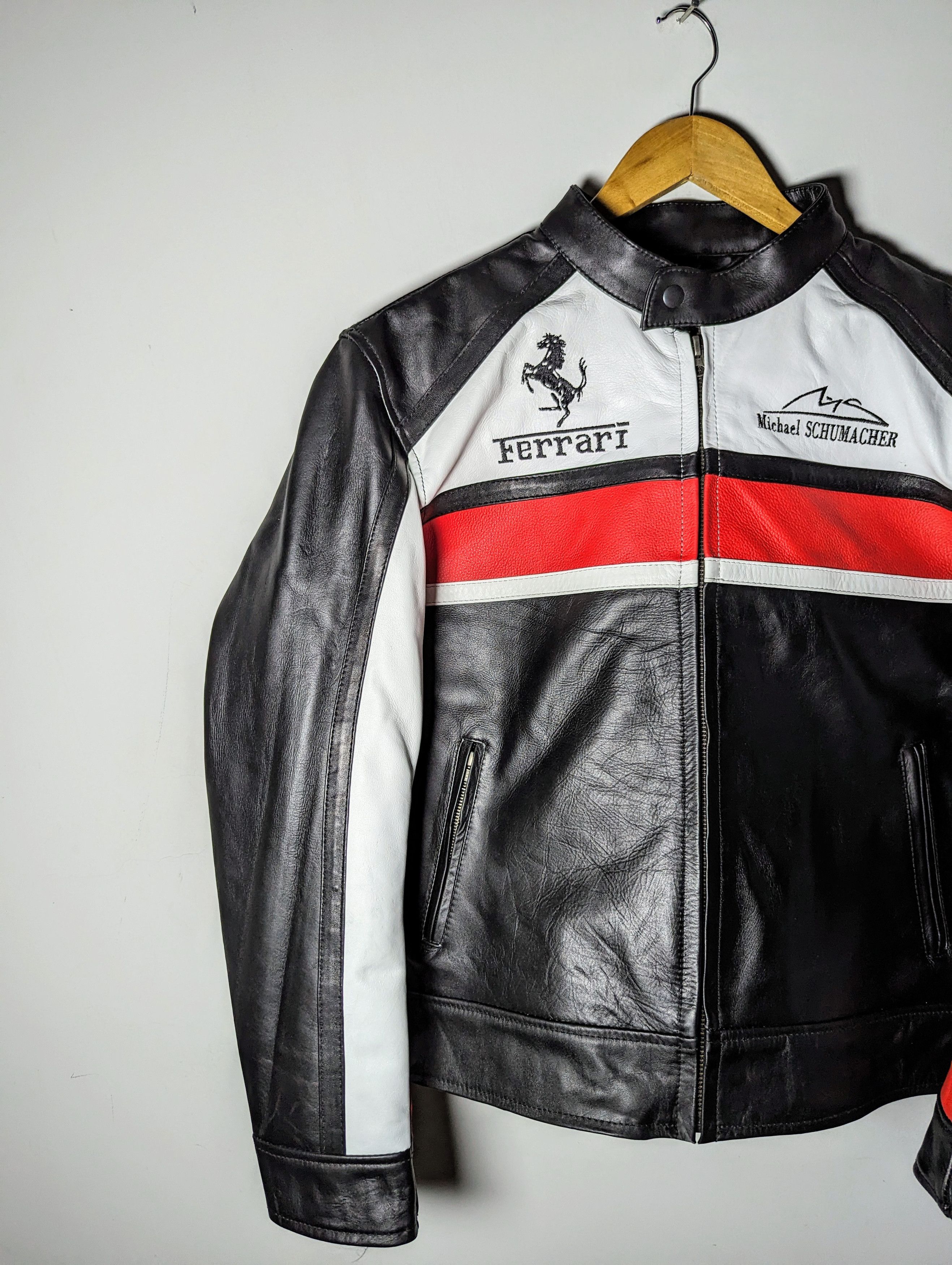 Vintage VINTAGE FERRARI LEATHER JACKET RARE STREETWEAR Size US L / EU 52-54 / 3 - 3 Thumbnail