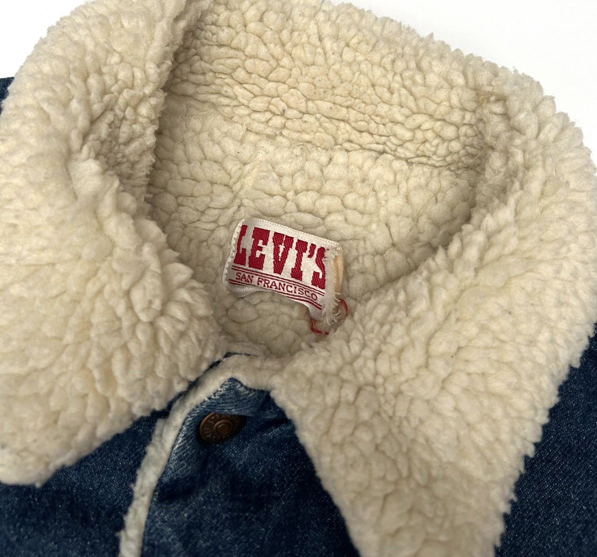 Levi's × Vintage Vintage 80’s Levi’s Sherpa Lined Denim Jacket Made In USA Size US L / EU 52-54 / 3 - 7 Thumbnail
