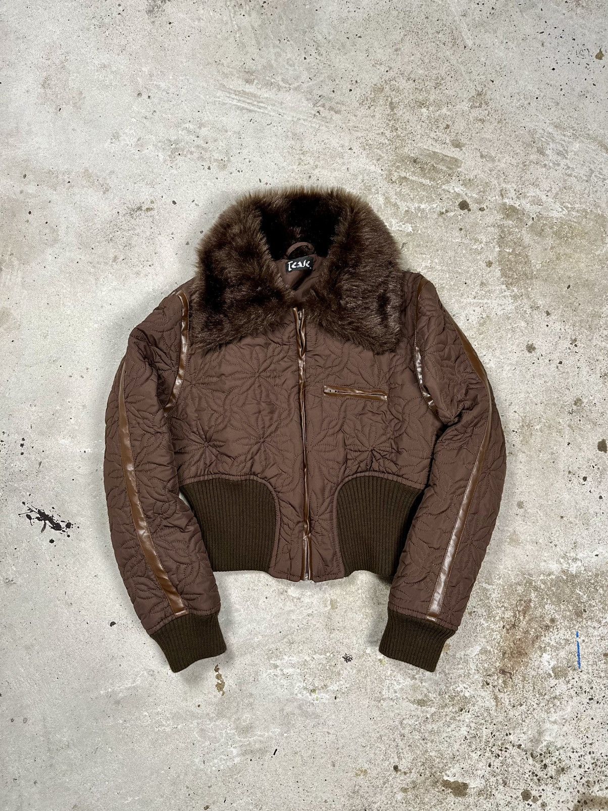 If Six Was Nine × Japanese Brand × Le Grande Bleu (L.G.B.) Vintage Y2K Faux Fur Brown Collar Bomber Jacket Size US XS / EU 42 / 0 - 1 Thumbnail