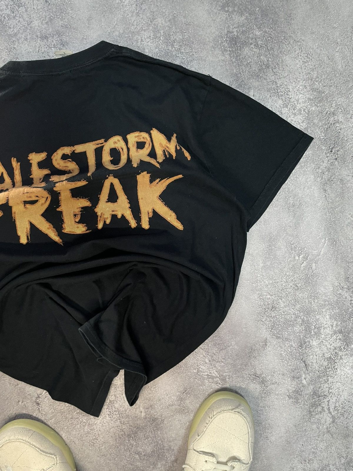 Band Tees Vintage Halestorm band rock Tee Size US L / EU 52-54 / 3 - 9 Thumbnail