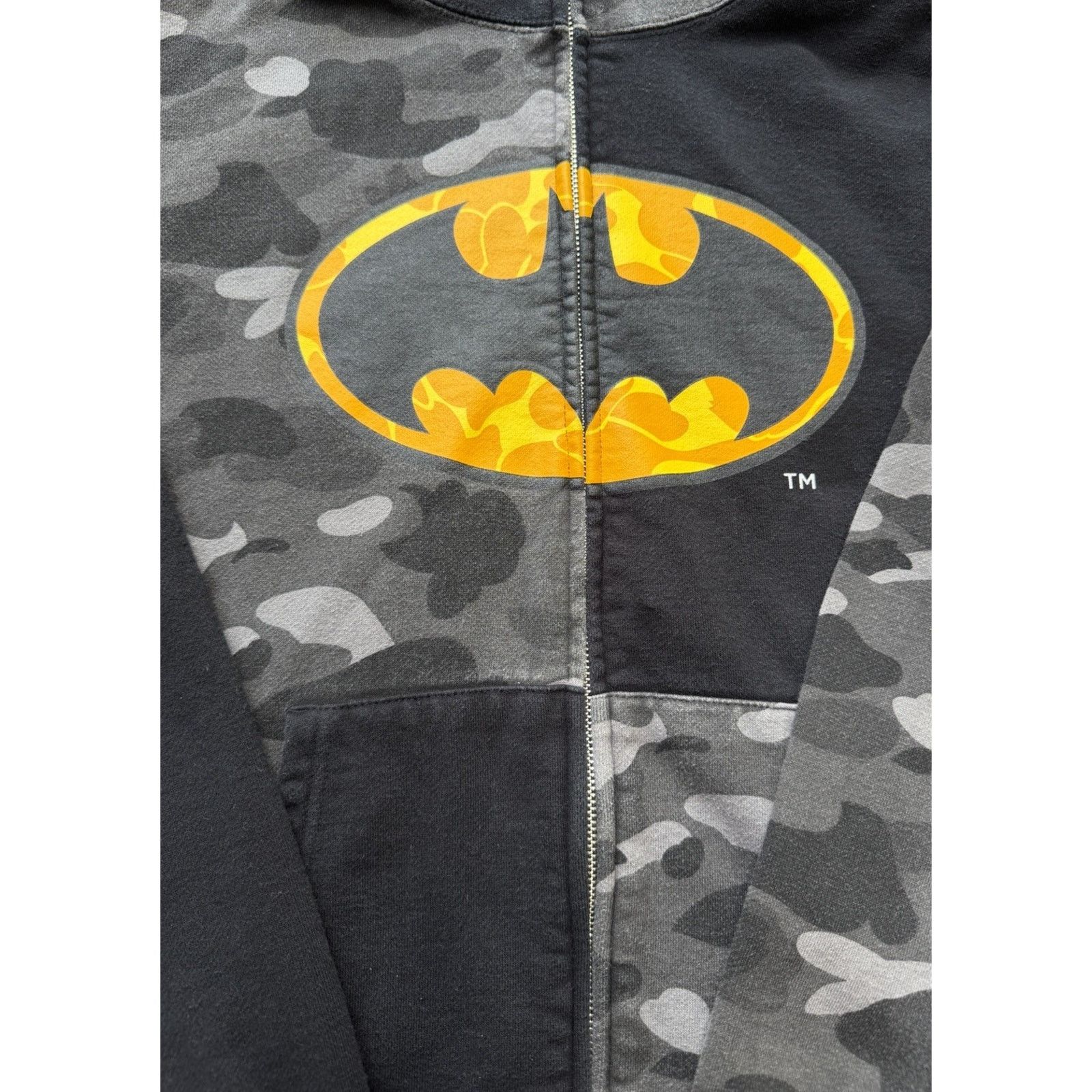 Bape Size L (Fits M) - Bape x DC Comics Batman Full Zip Hoodie Size US L / EU 52-54 / 3 - 3 Thumbnail