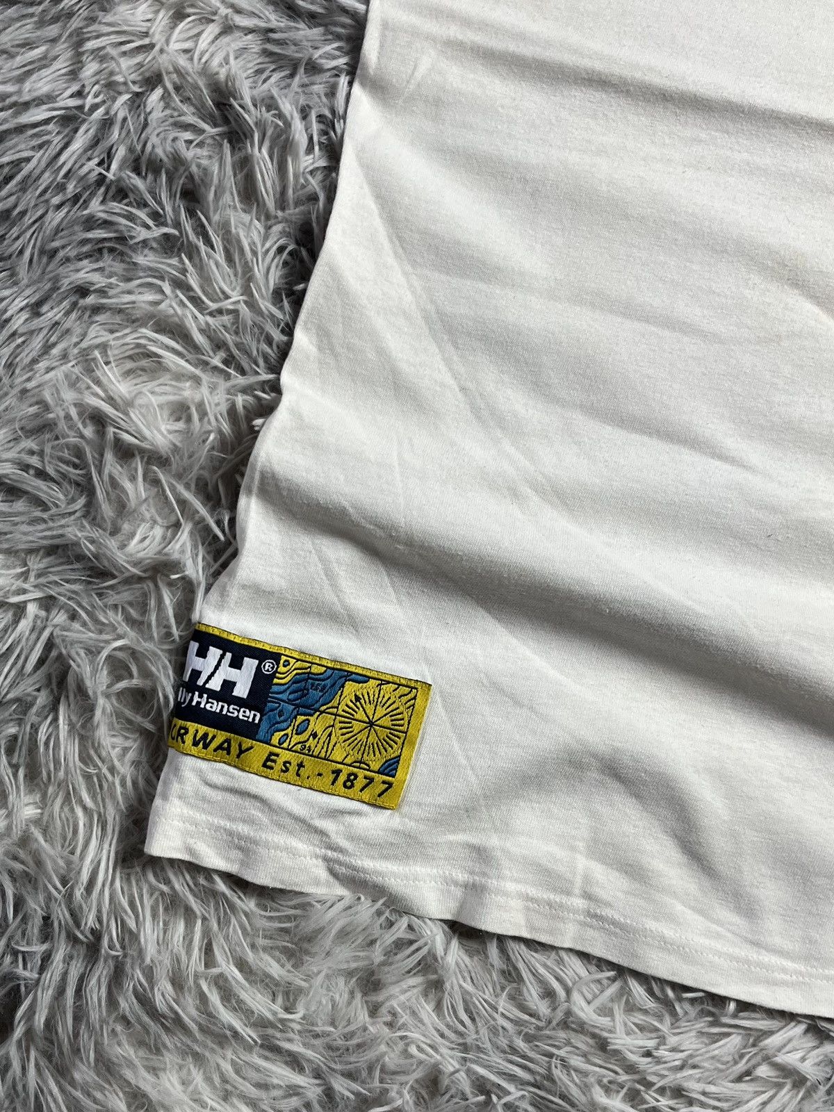 Helly Hansen Vintage Helly Hansen T-shirt Size US L / EU 52-54 / 3 - 6 Thumbnail