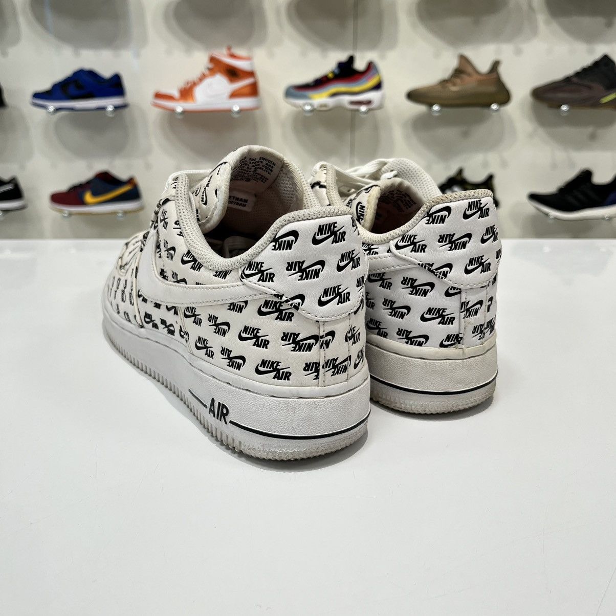Nike Nike Air Force 1 Low All Over Logo White Size US 7.5 / EU 40-41 - 3 Thumbnail