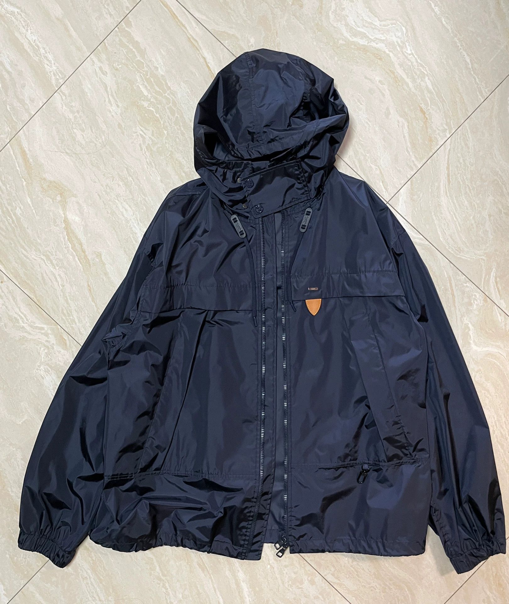 Louis Vuitton louis vuitton waterproof outdoor jacket in navy Size US L / EU 52-54 / 3 - 1 Thumbnail
