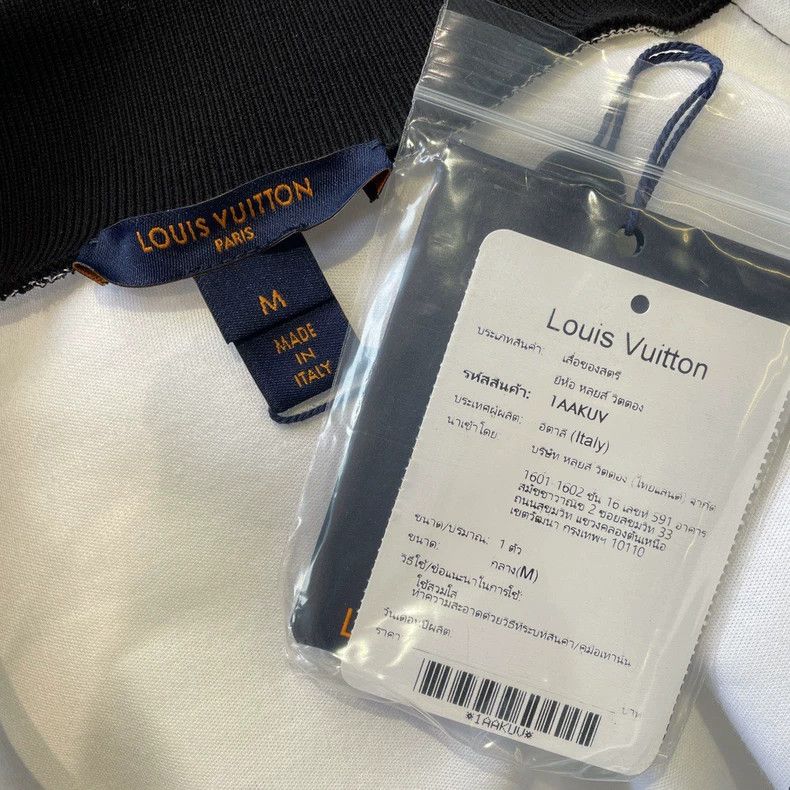 Louis Vuitton Louis Vuitton White large logo printed sweatshirt Size US M / EU 48-50 / 2 - 5 Thumbnail